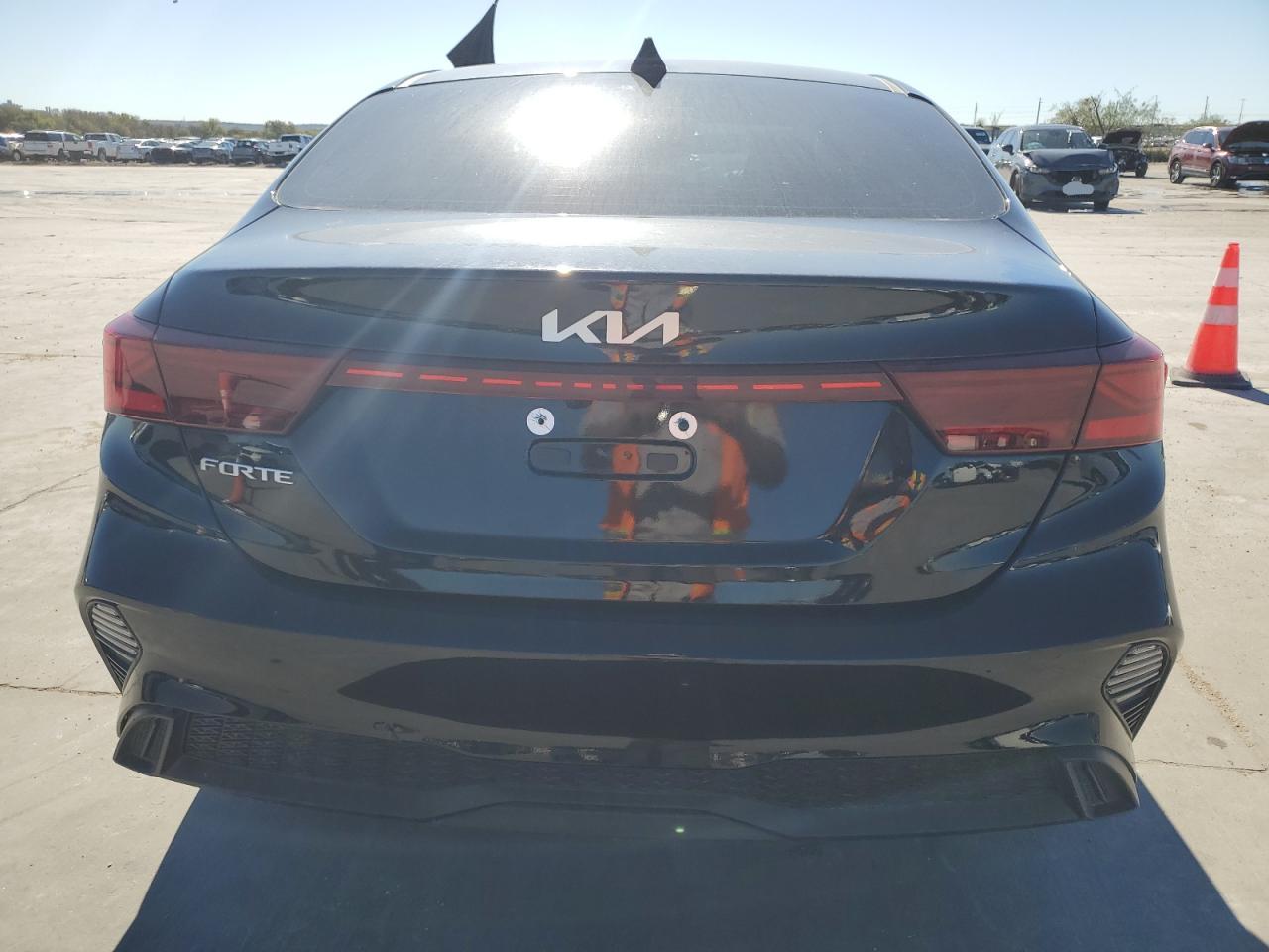 2024 Kia Forte - Image 6