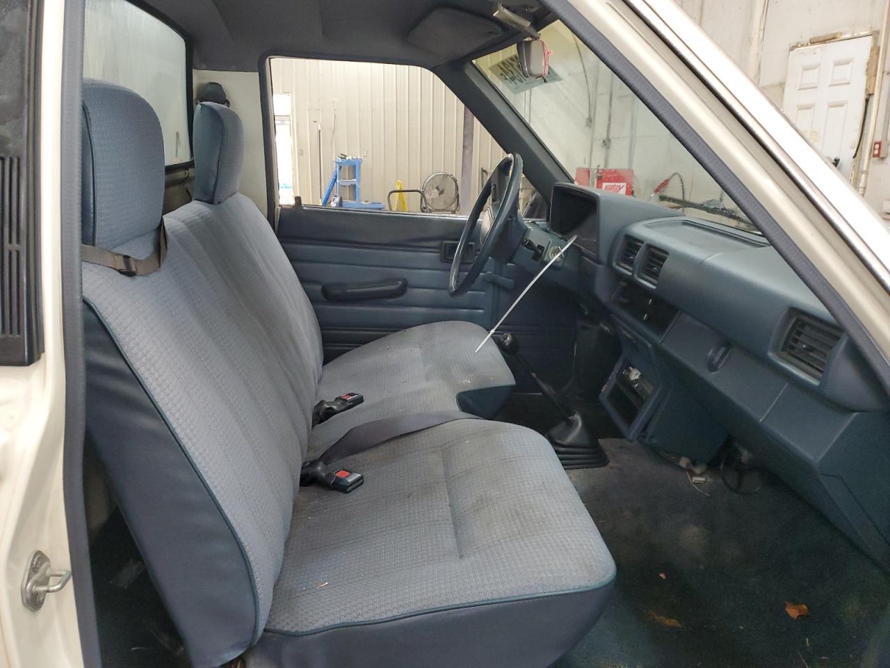 1988 Toyota Pickup - Image 11