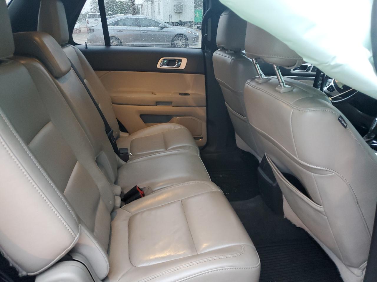 2013 Ford Explorer - Image 11