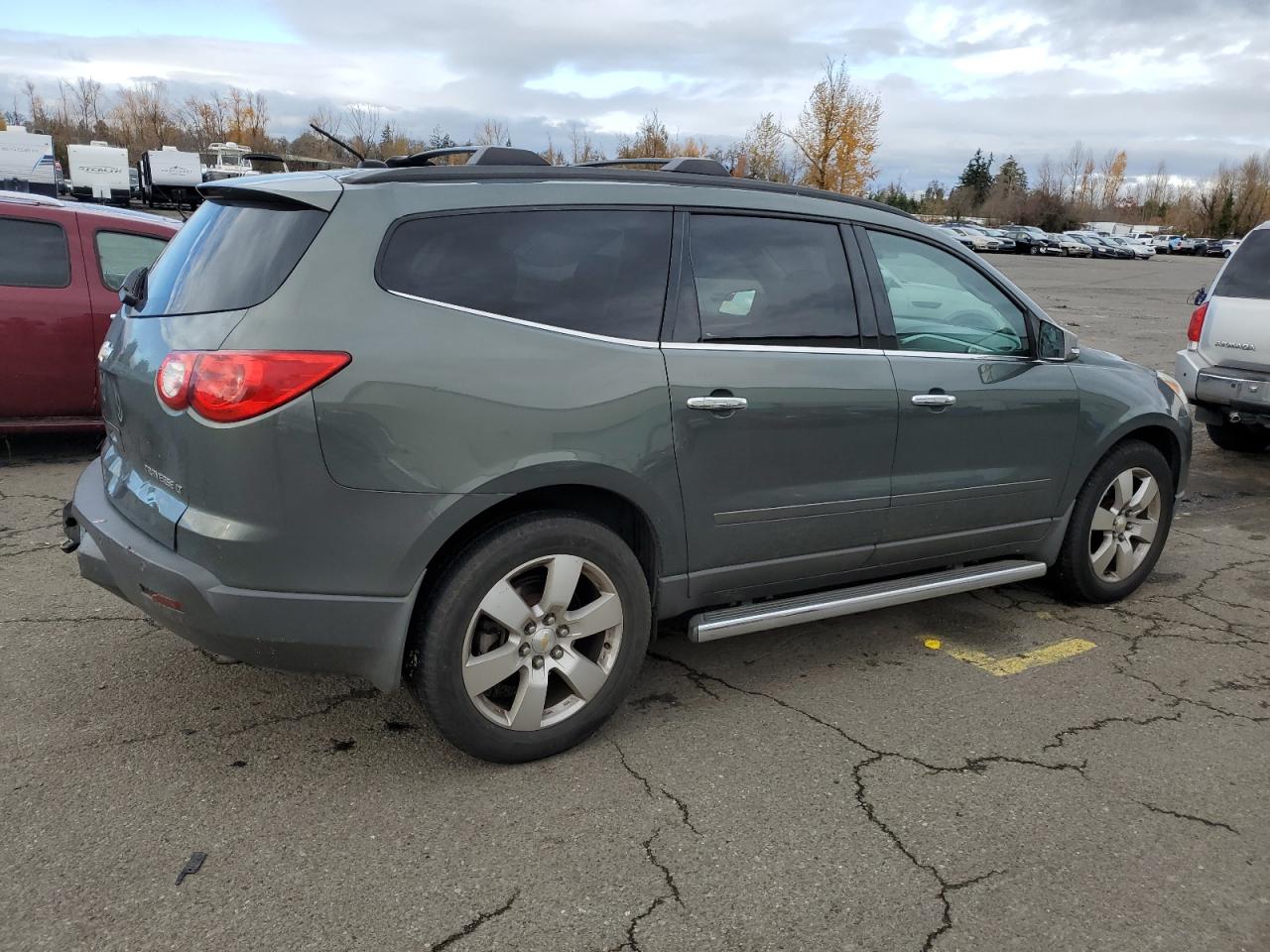2011 Chevrolet Traverse - Image 3