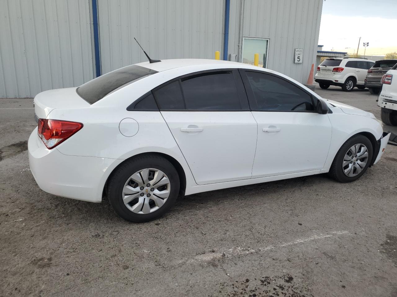 2013 Chevrolet Cruze - Image 3