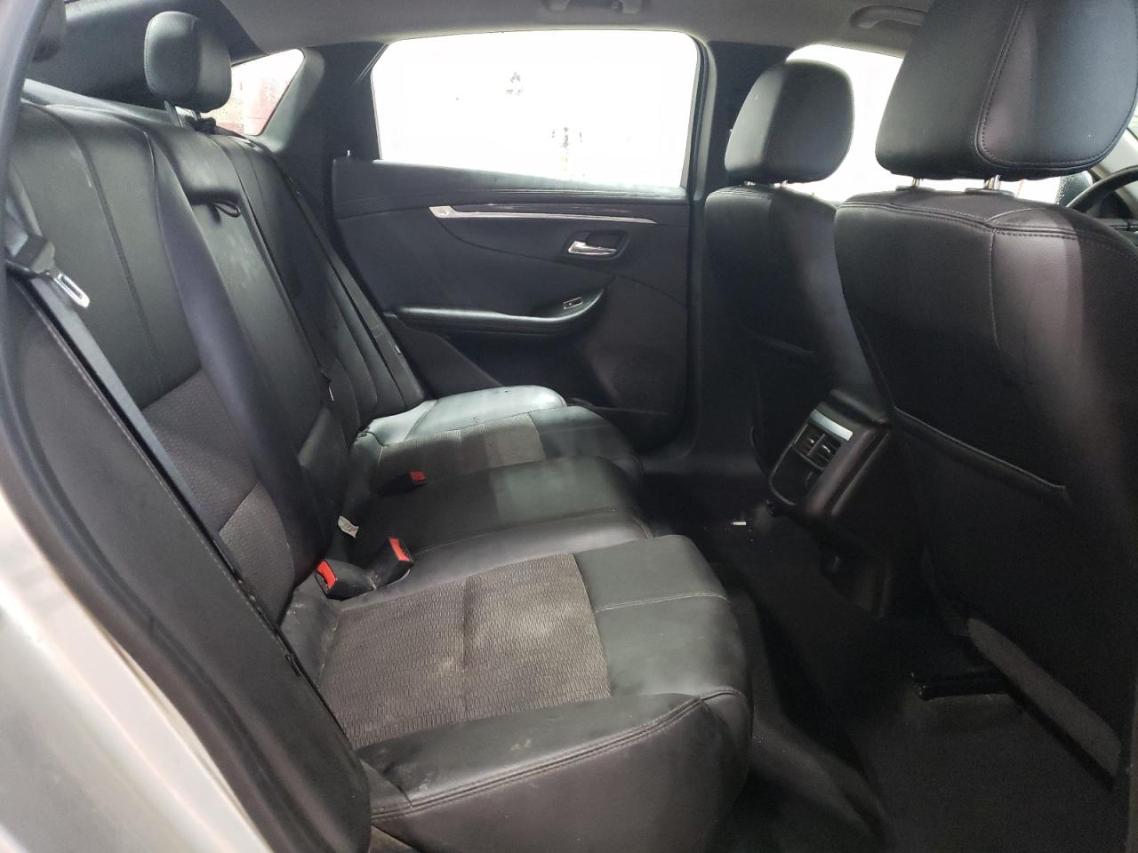 2017 Chevrolet Impala - Image 10