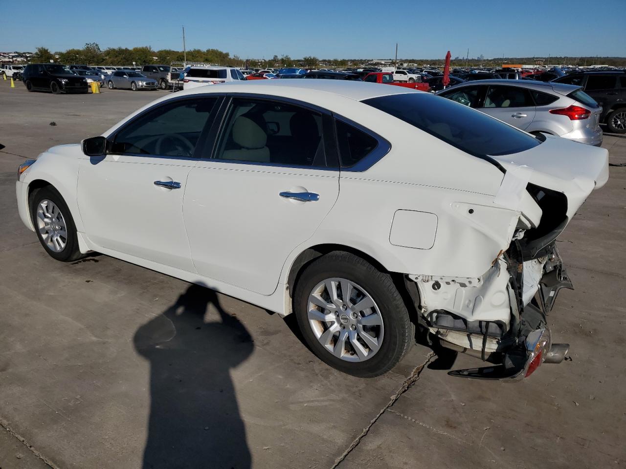 2015 Nissan Altima - Image 2
