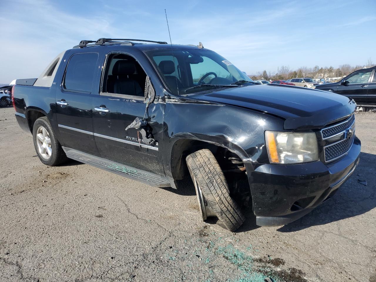 2009 Chevrolet Avalanche - Image 4