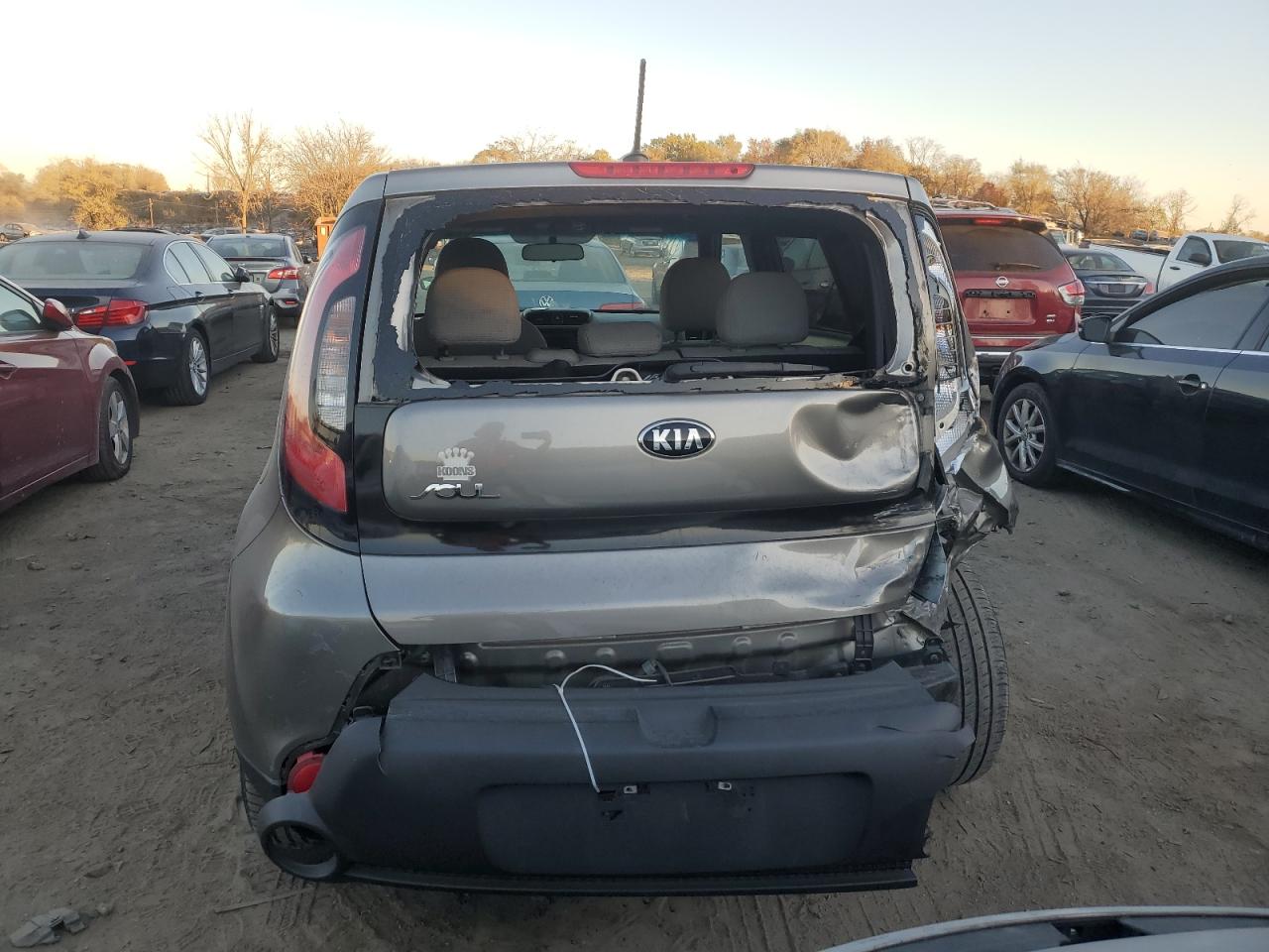 VIN KNDJN2A27F7232970 2015 KIA SOUL no.6