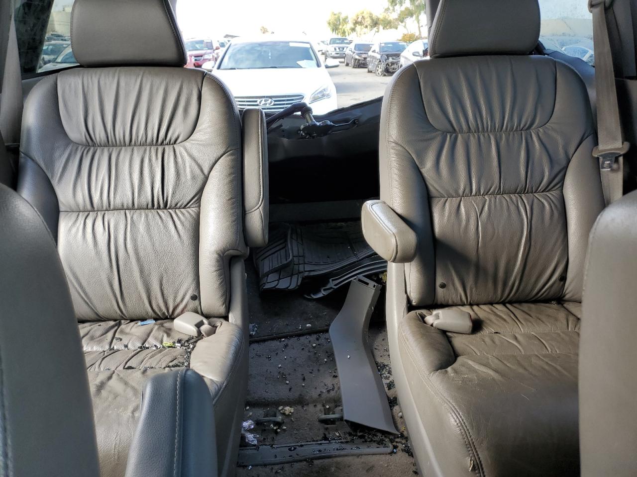 2010 Honda Odyssey - Image 10