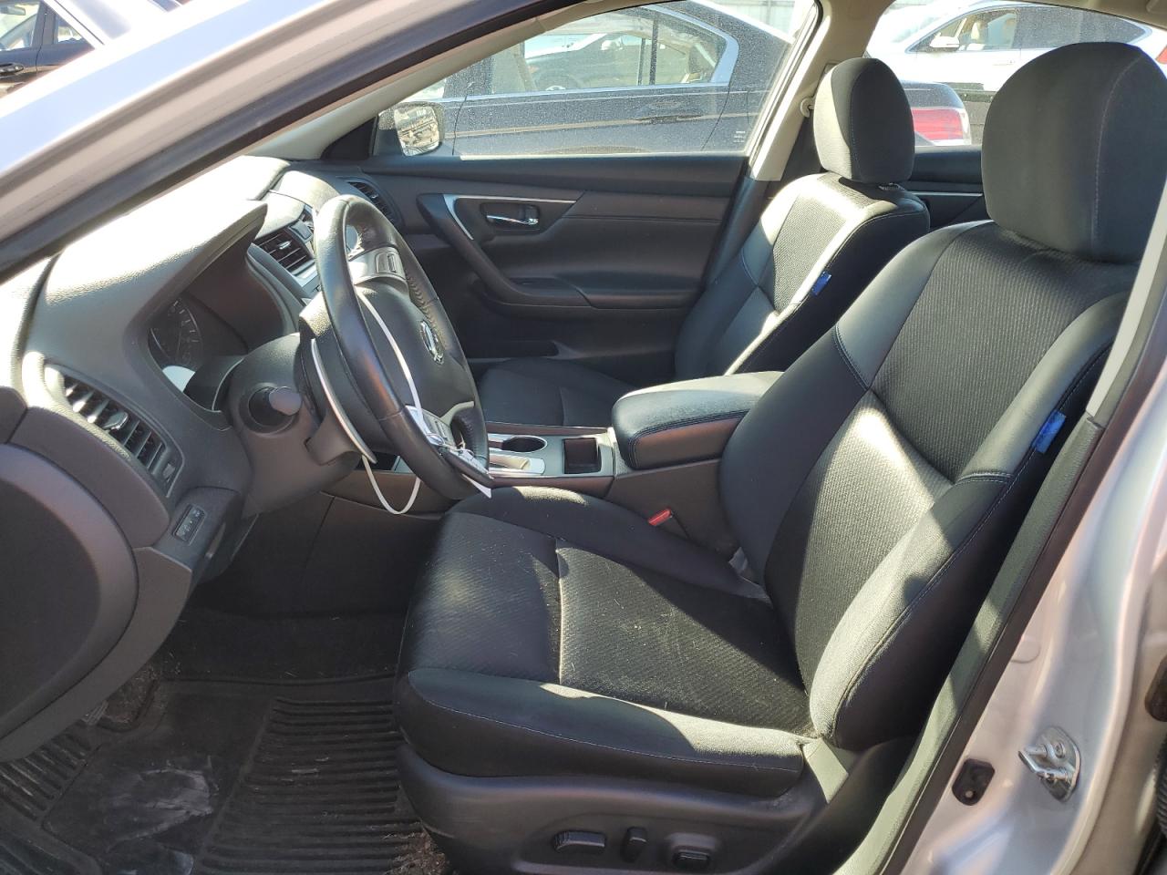 2016 Nissan Altima - Image 7