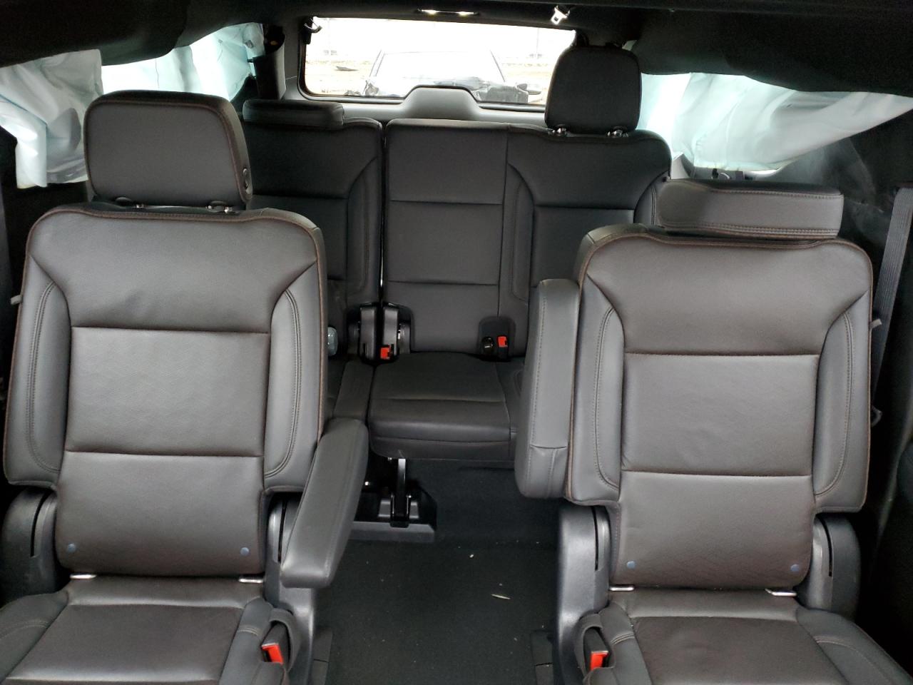 2021 Chevrolet Suburban - Image 10