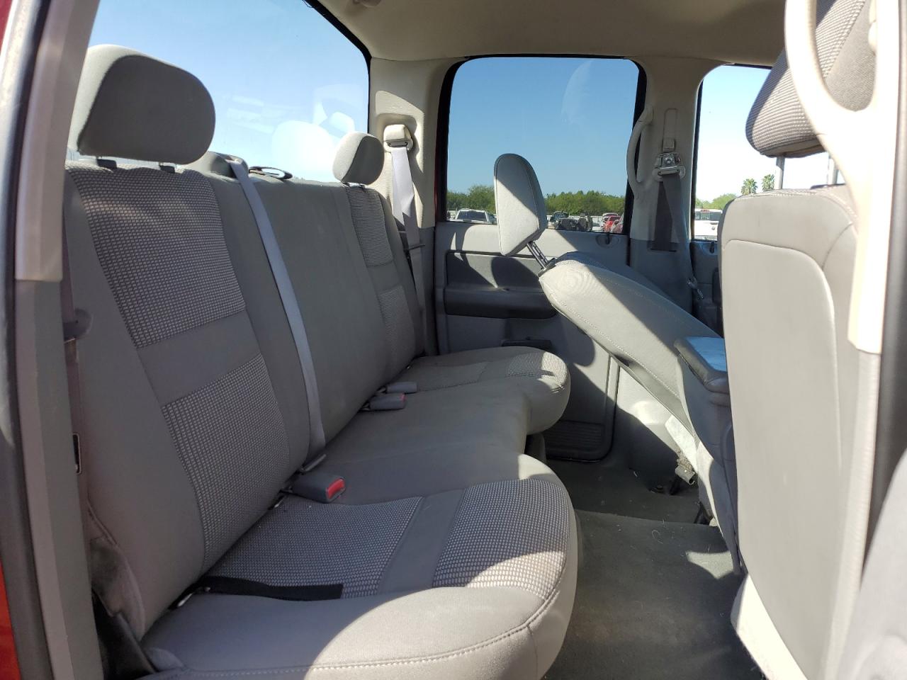 2007 Dodge RAM - Image 11