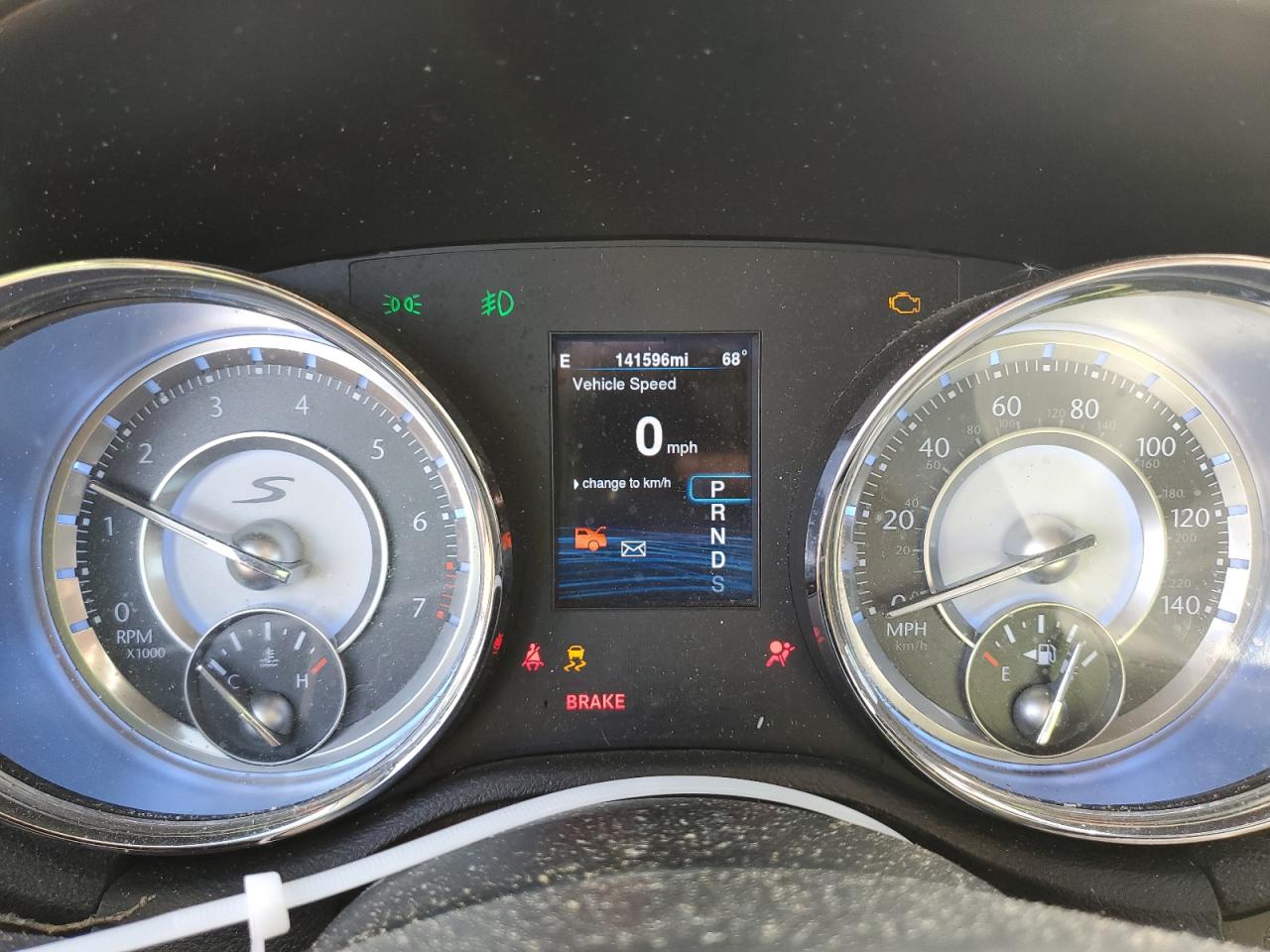 2014 Chrysler 300 - Image 9