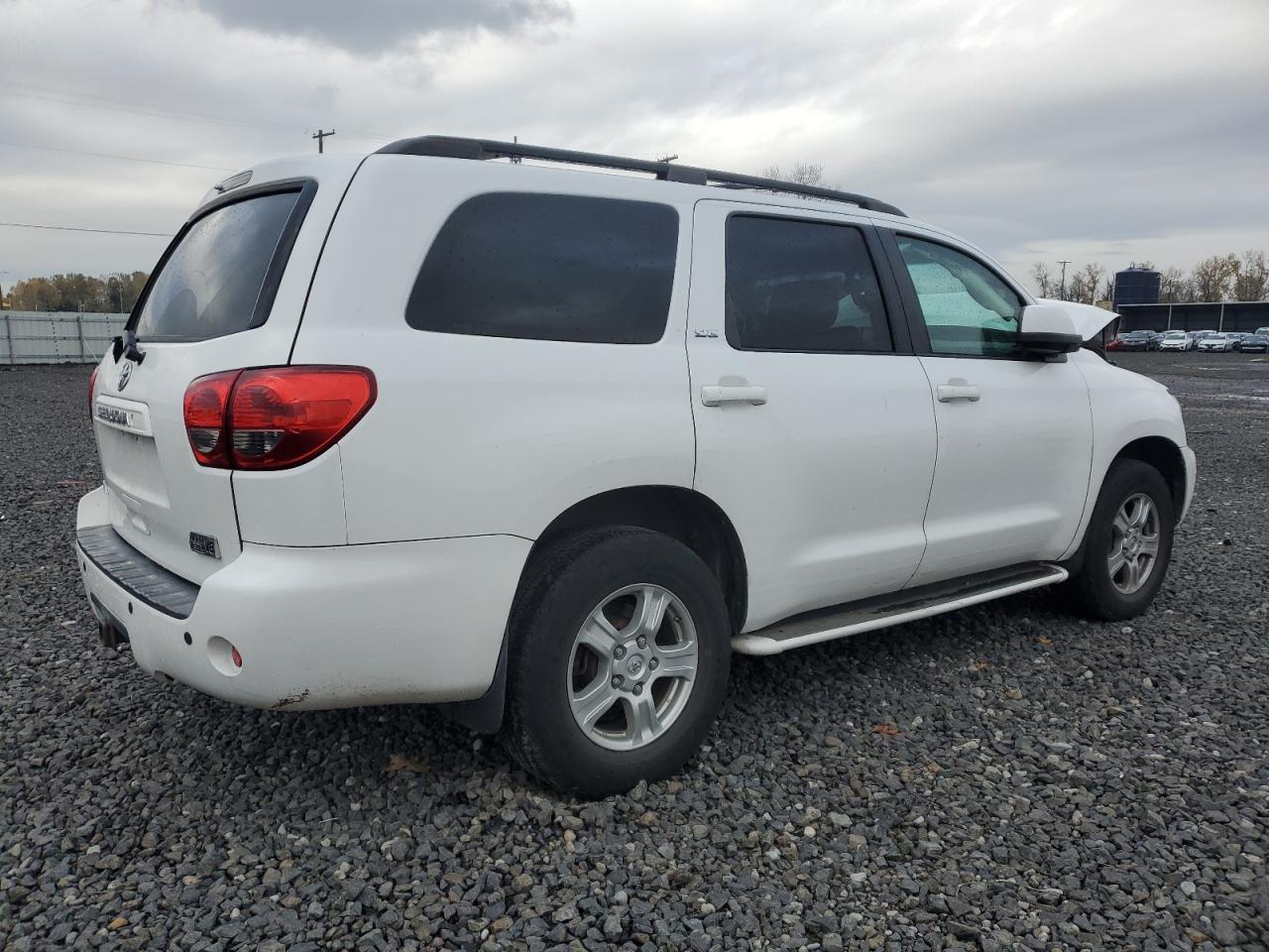 2008 Toyota Sequoia - Image 3