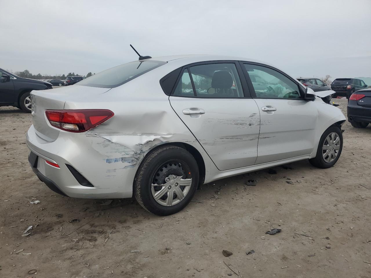 2023 Kia Rio - Image 3
