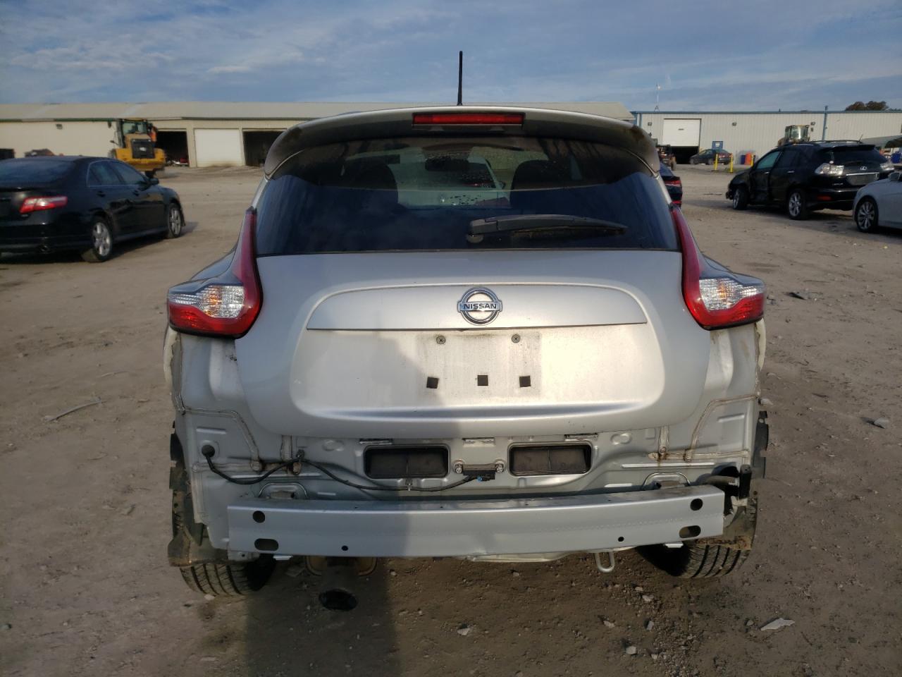 2015 Nissan Juke S VIN: JN8AF5MRXFT513289 Lot: 81124154