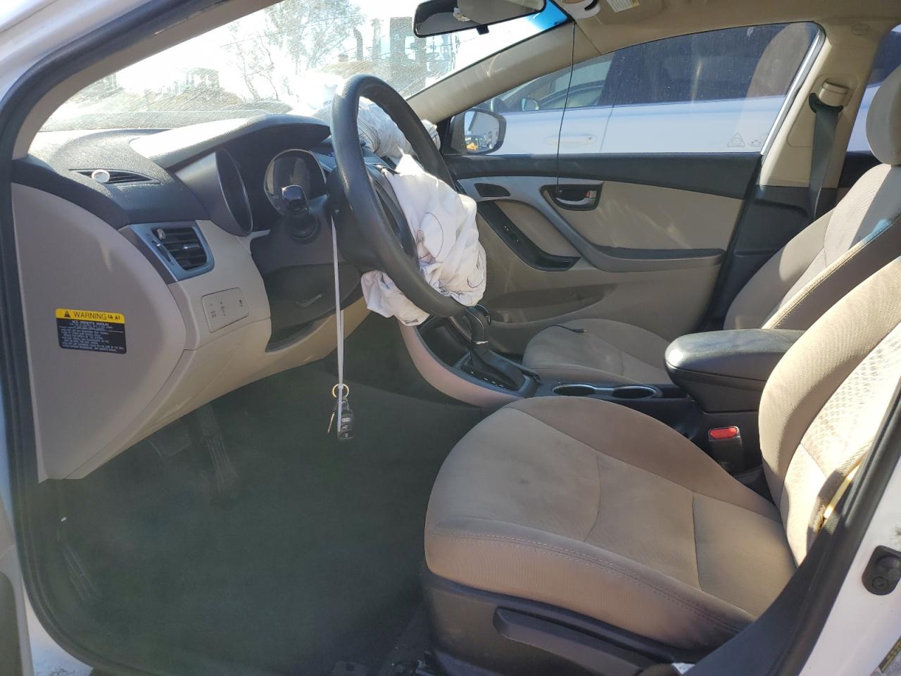 2016 Hyundai Elantra - Image 7