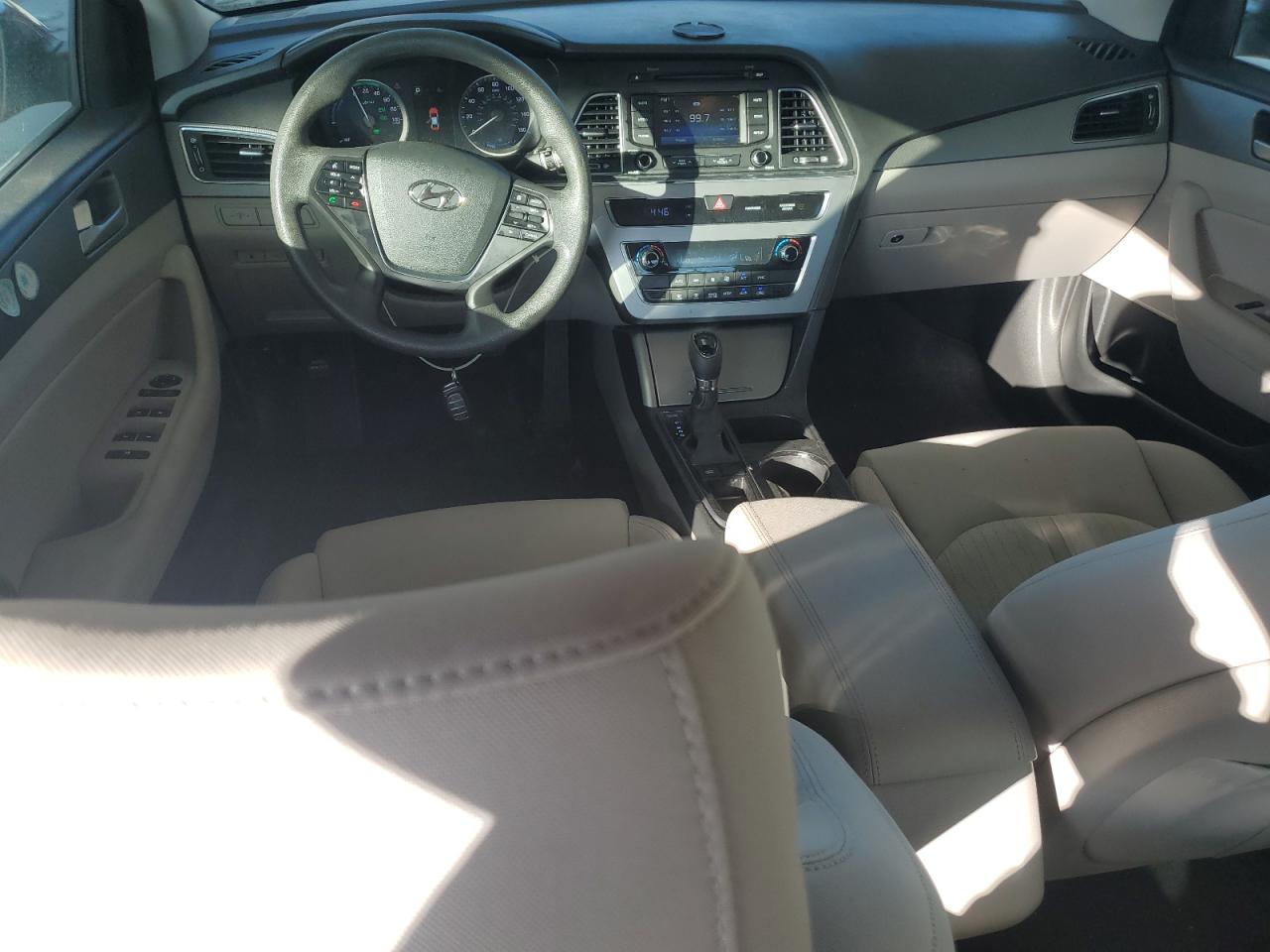 2016 Hyundai Sonata - Image 8