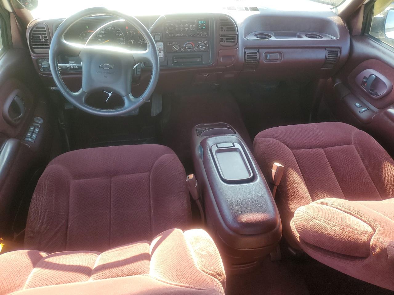 1996 Chevrolet GMT-400 - Image 8