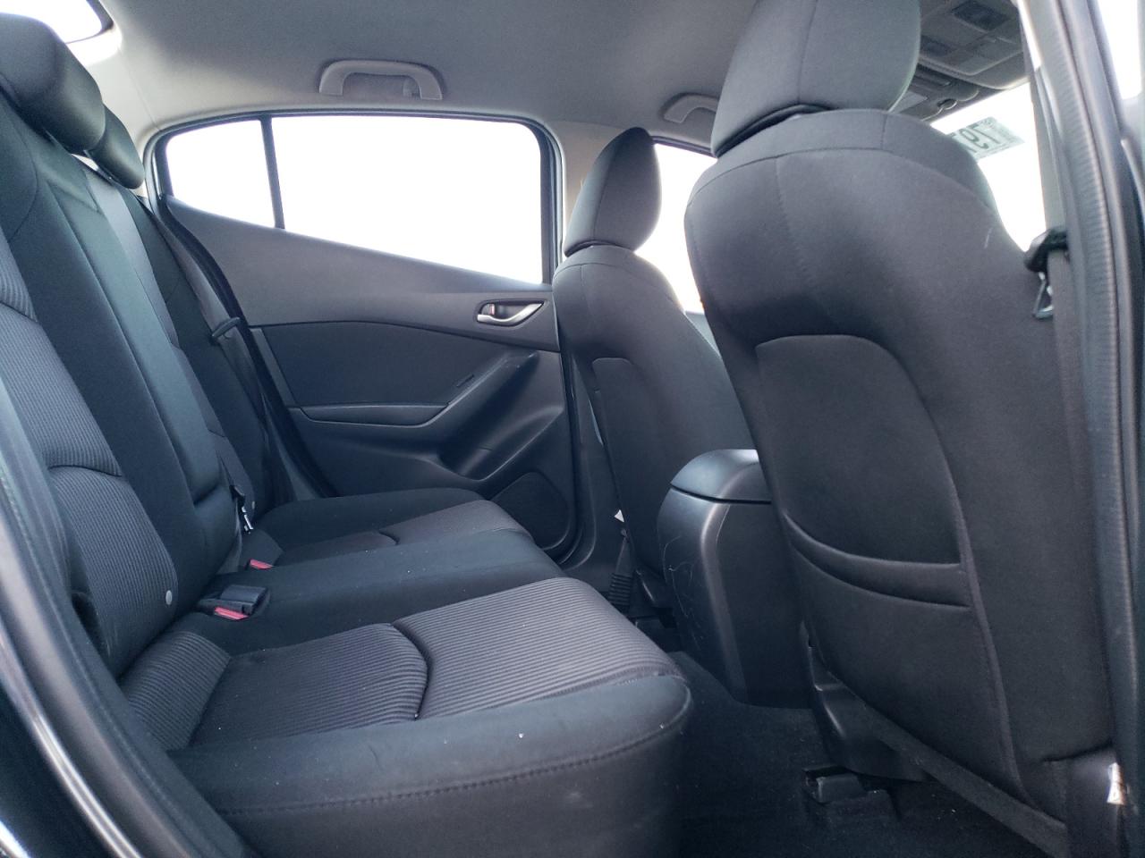 2016 Mazda 3 - Image 11