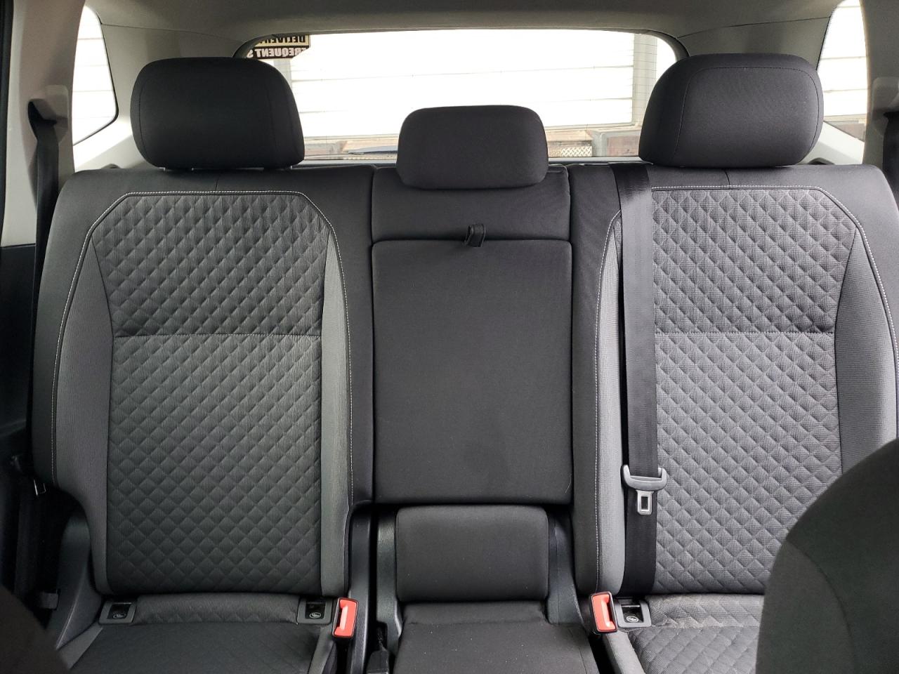 2021 Volkswagen Tiguan - Image 10