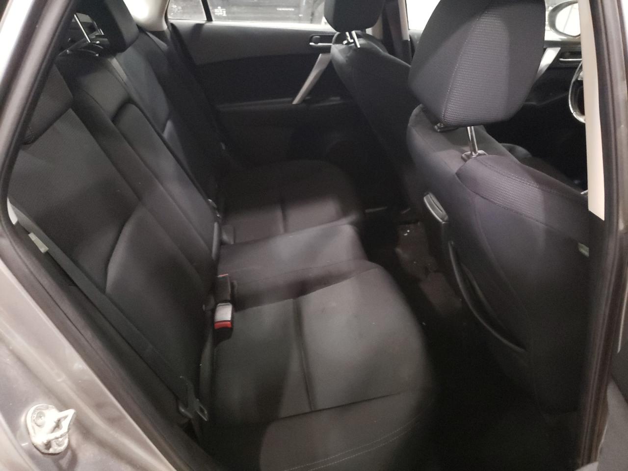 2010 Mazda 3 - Image 11