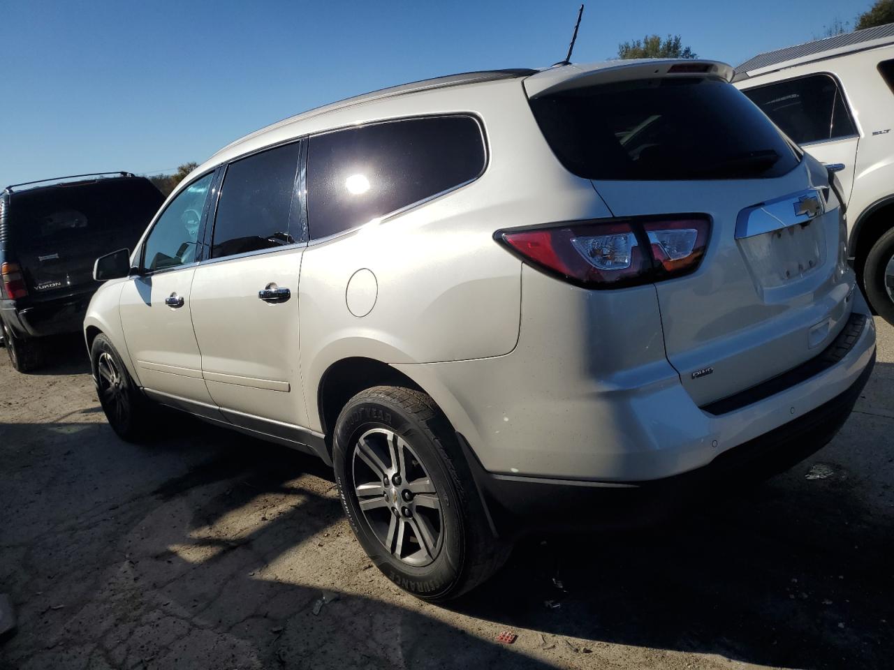 2015 Chevrolet Traverse - Image 2
