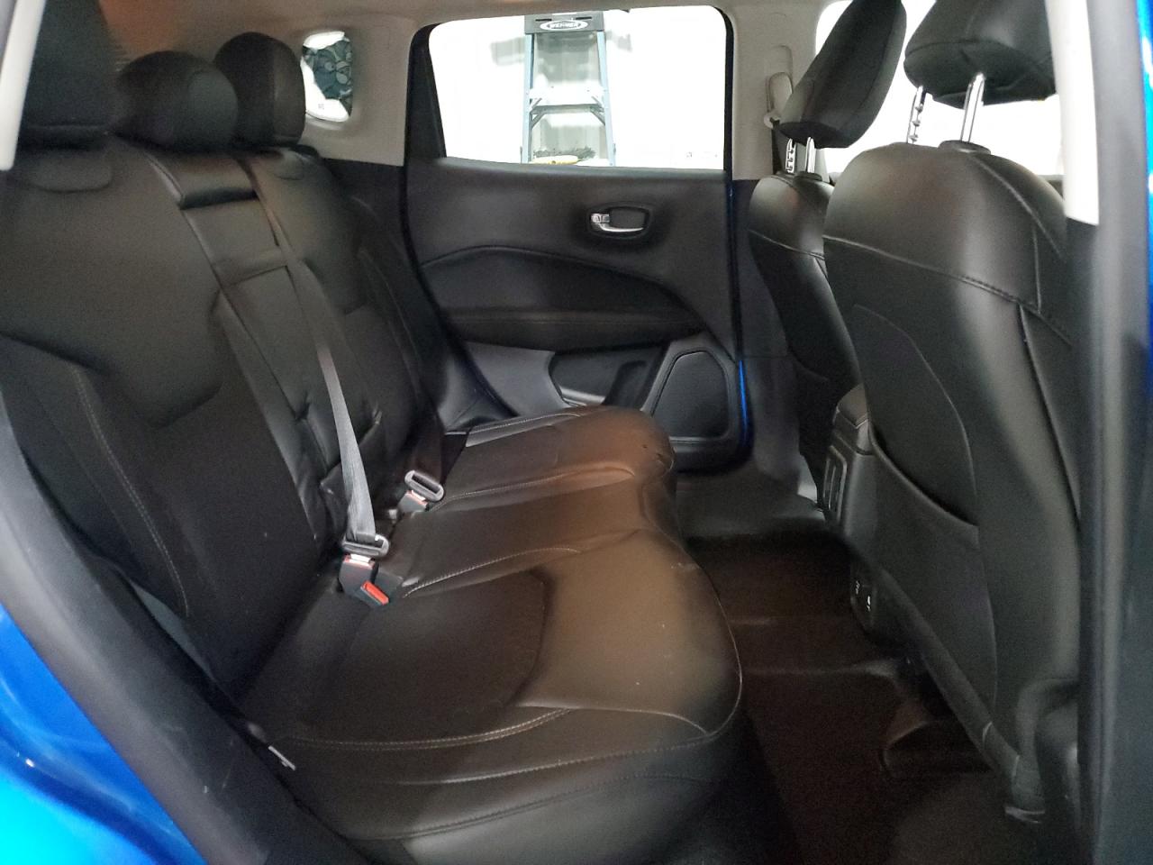 2018 Jeep Compass - Image 11