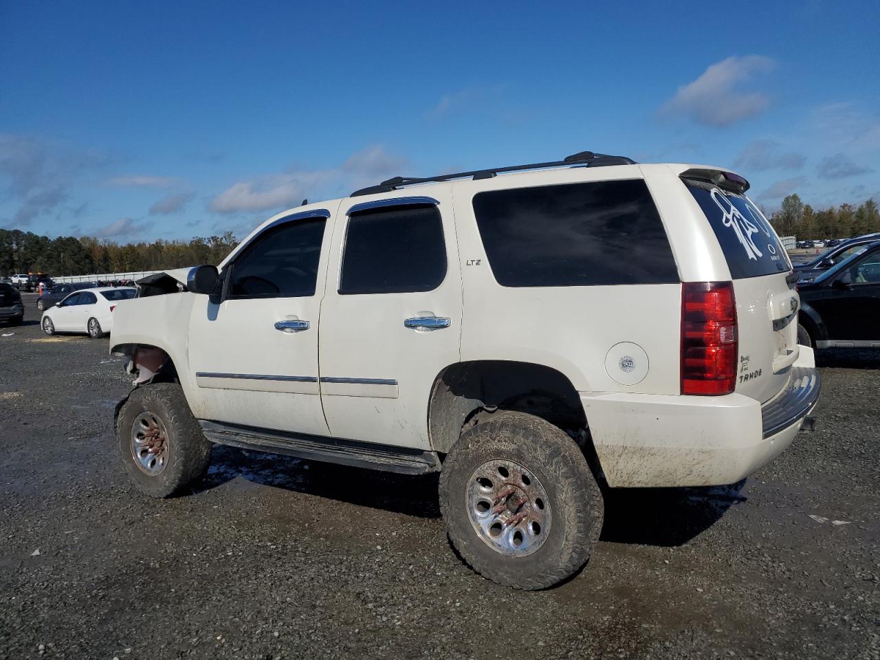 2011 Chevrolet Tahoe - Image 2