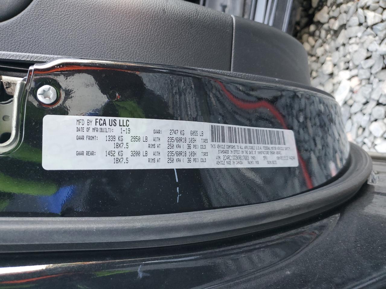 2019 Chrysler Pacifica - Image 13