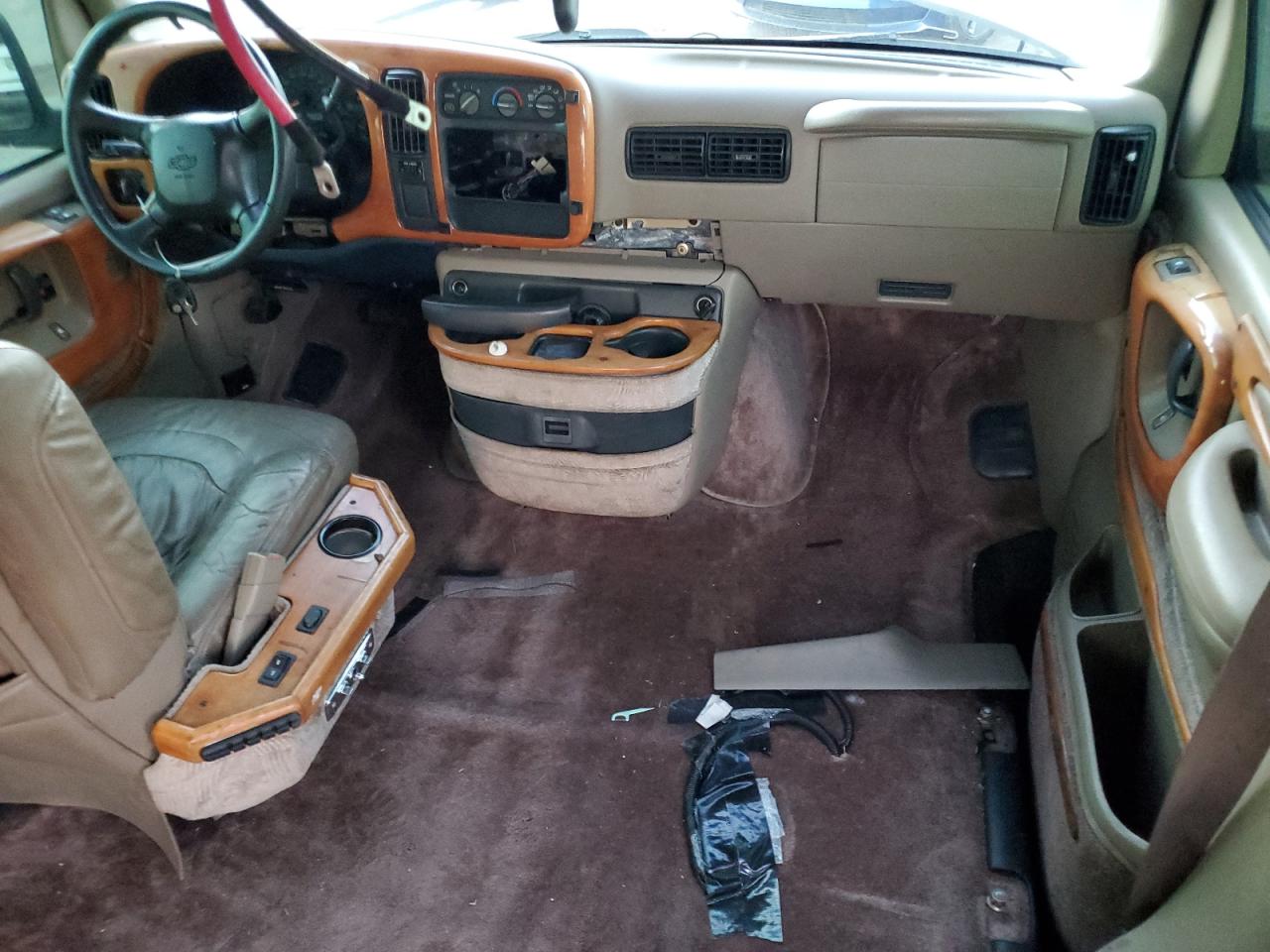 1999 Chevrolet Express - Image 8