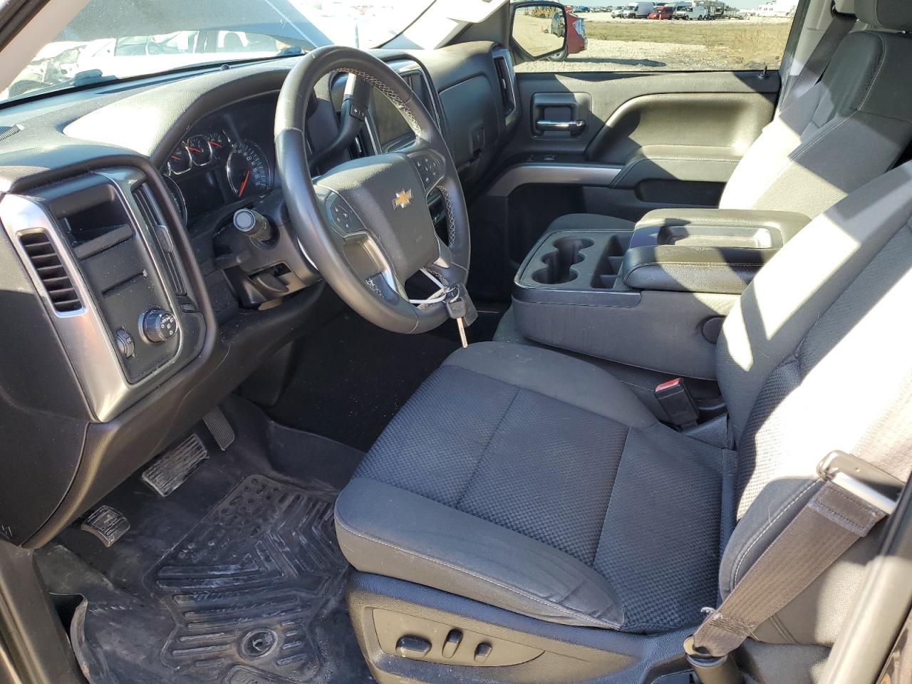 2015 Chevrolet Silverado - Image 7
