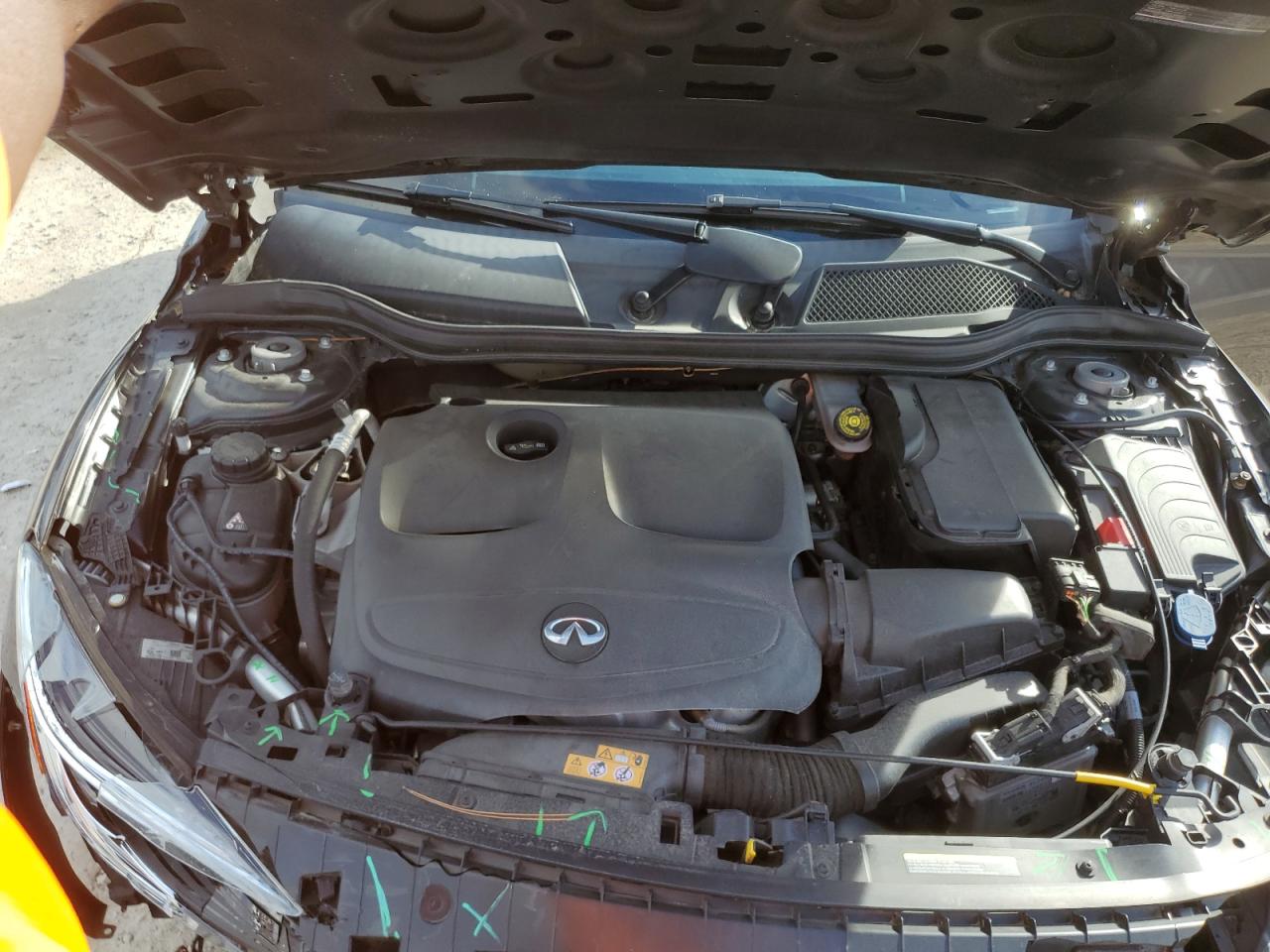 2017 Infiniti QX30 - Image 12