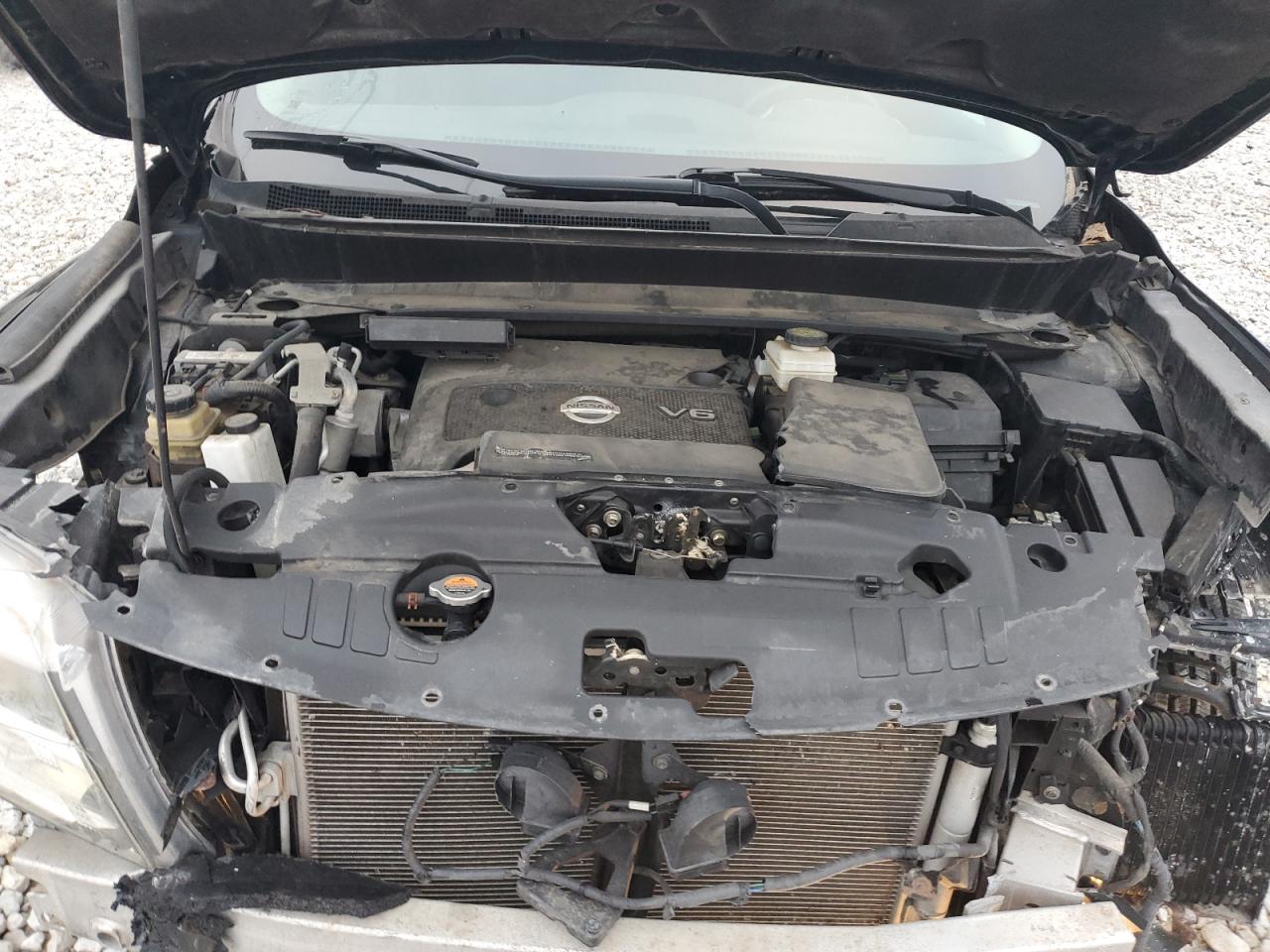 2015 Nissan Pathfinder - Image 12