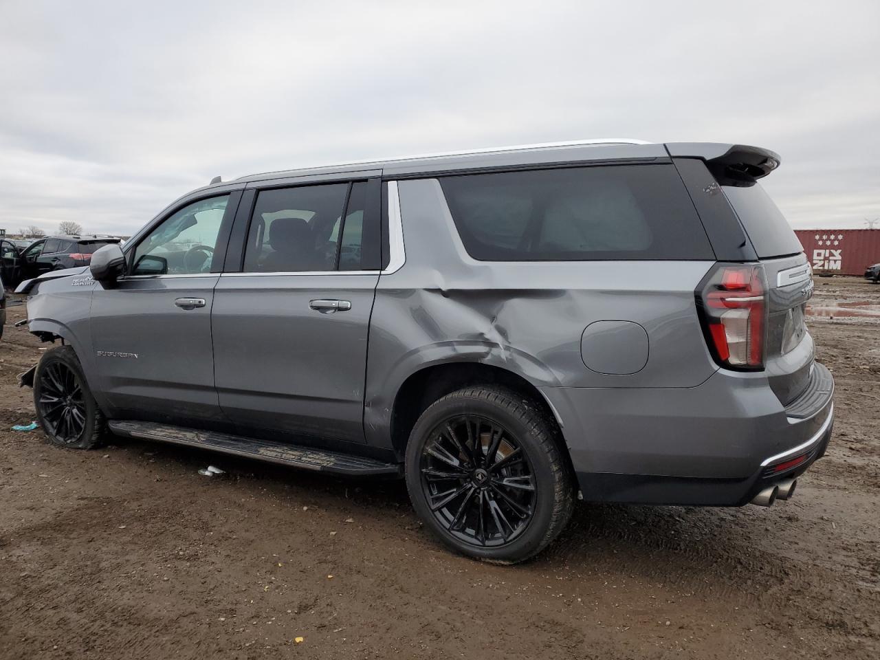 2021 Chevrolet Suburban - Image 2