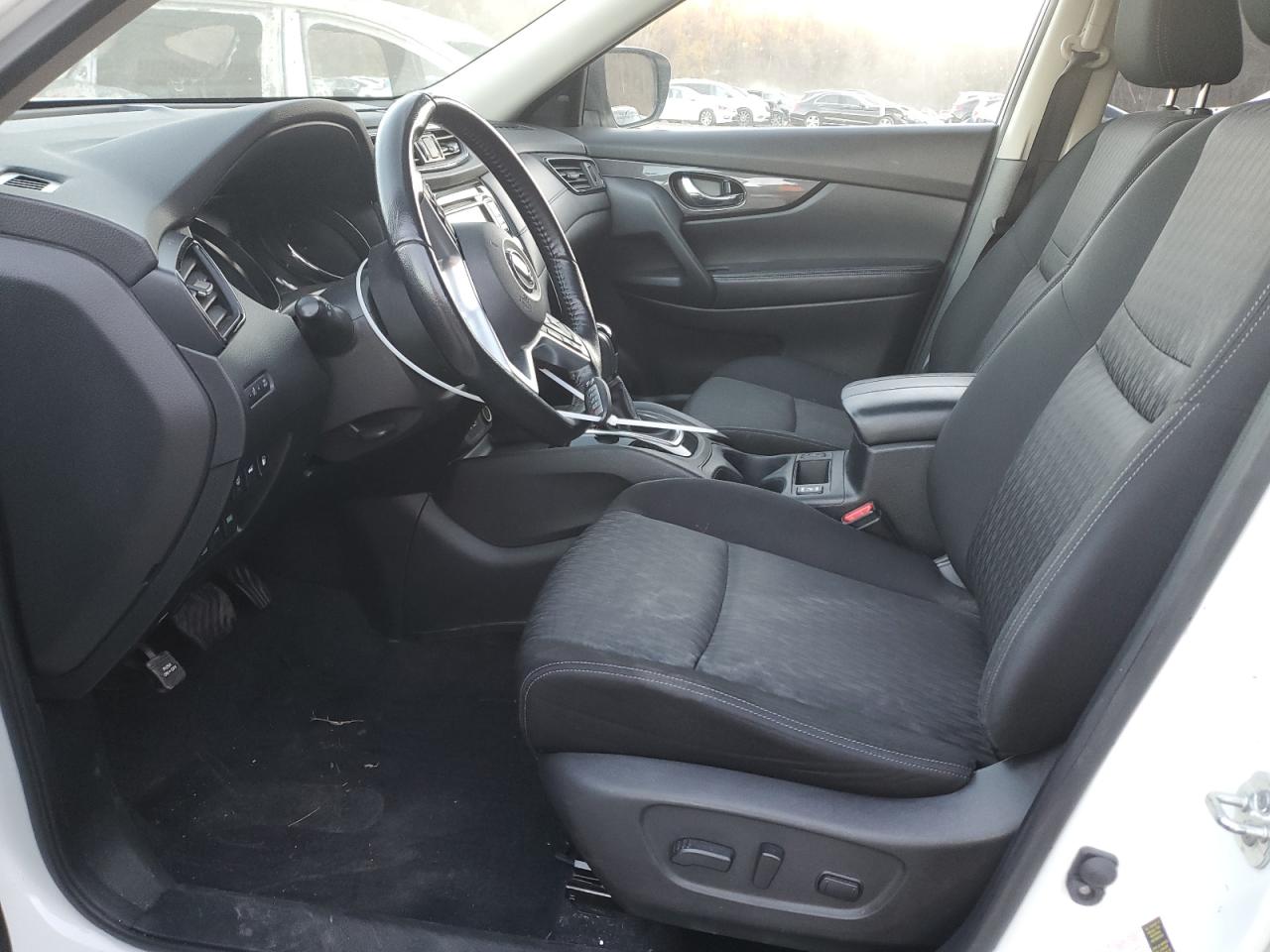 2020 Nissan Rogue - Image 7