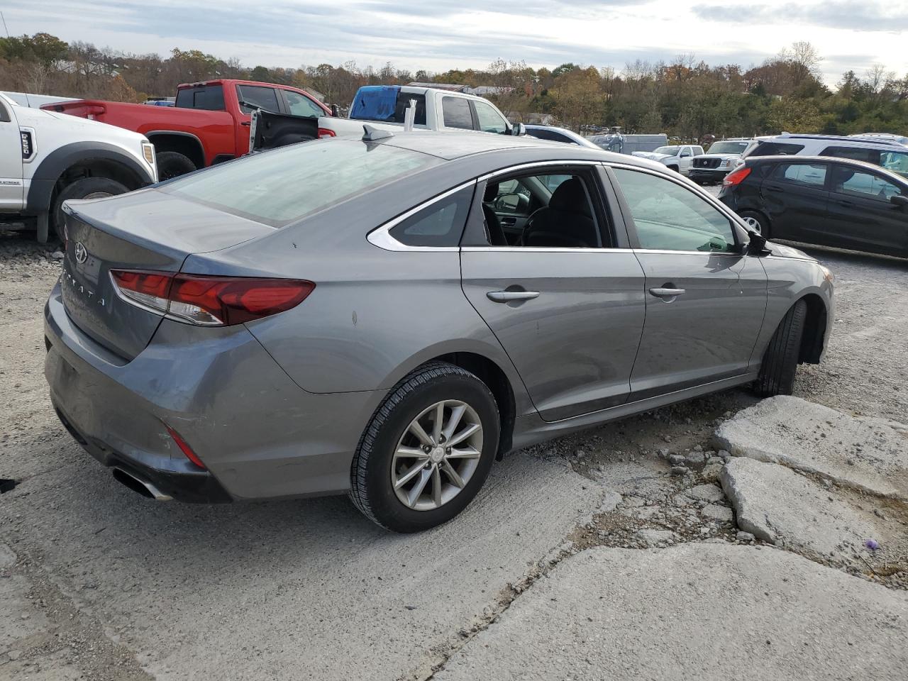 2019 Hyundai Sonata - Image 3