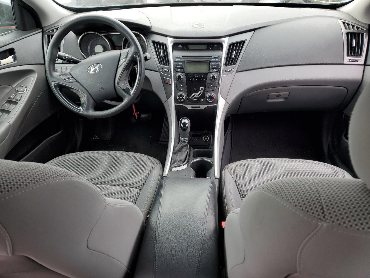 2013 Hyundai Sonata - Image 8