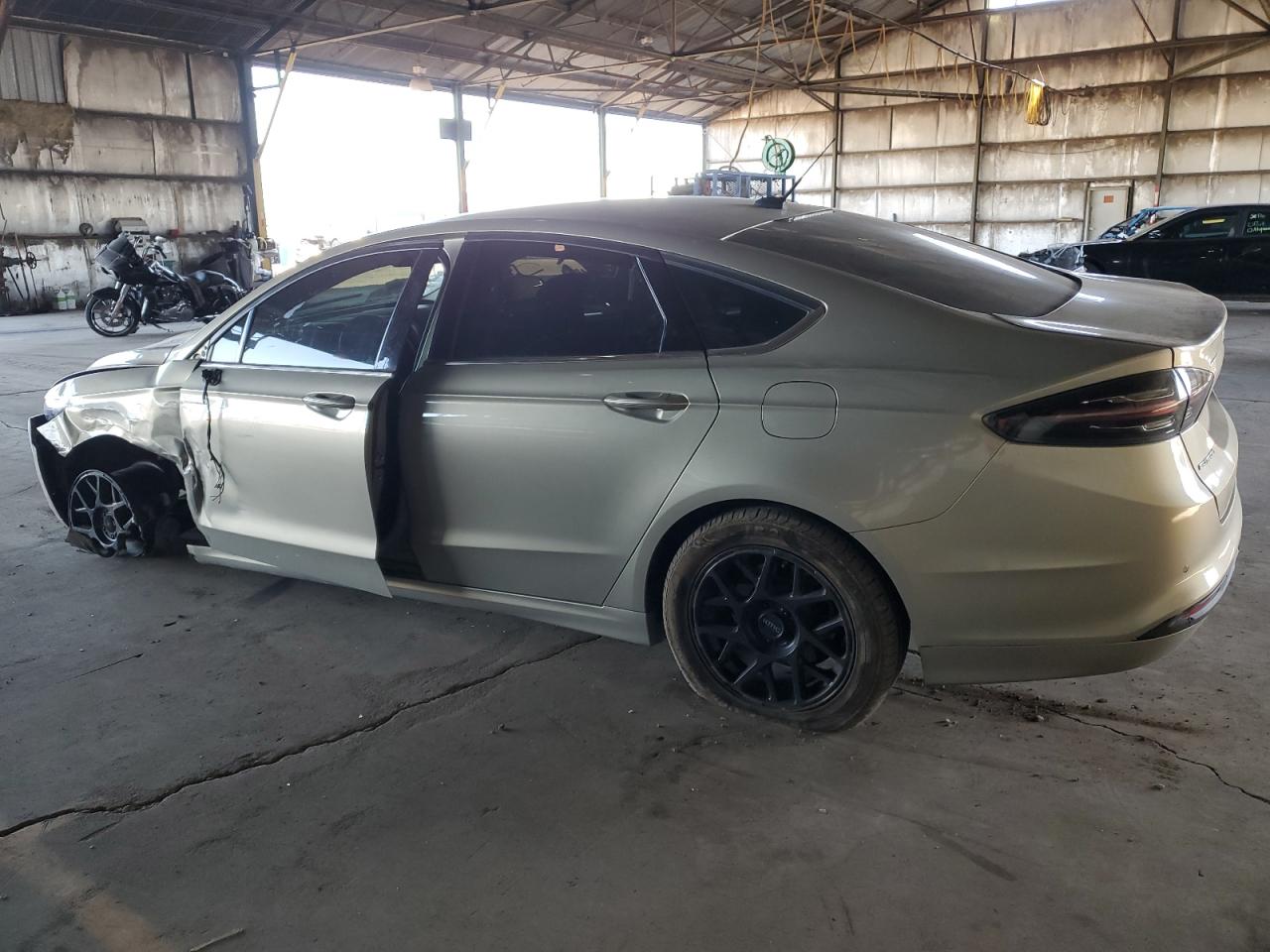 2016 Ford Fusion - Image 2