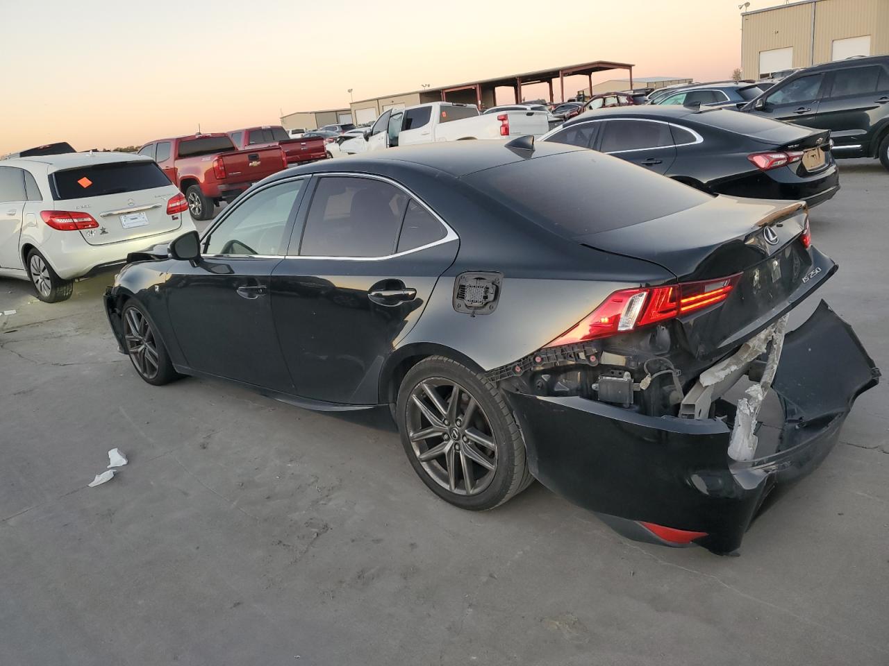 2014 Lexus IS - Image 2