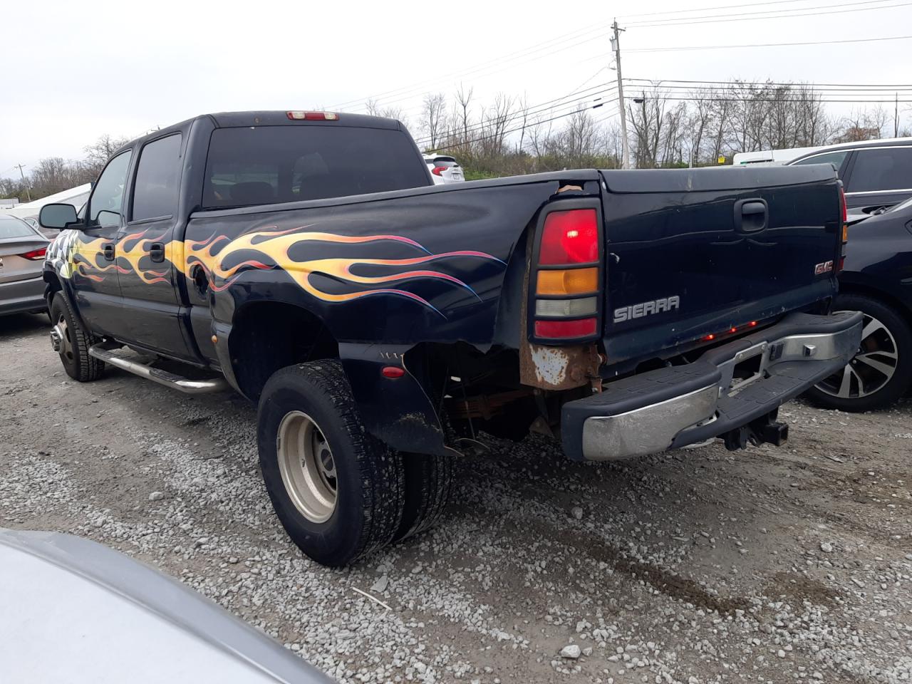 2001 GMC Sierra - Image 2