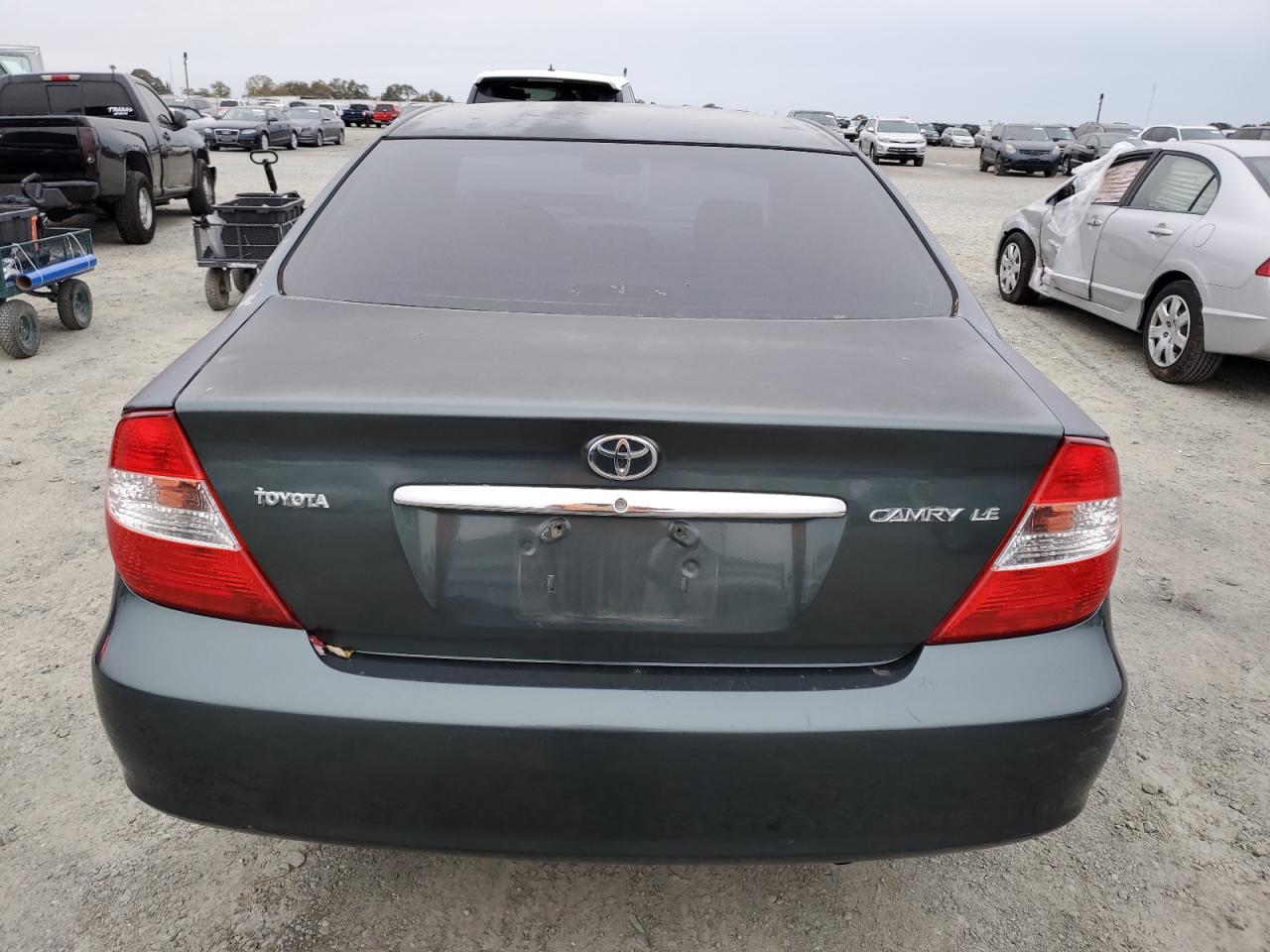 2003 Toyota Camry Le VIN: 4T1BE32K03U232486 Lot: 81004744