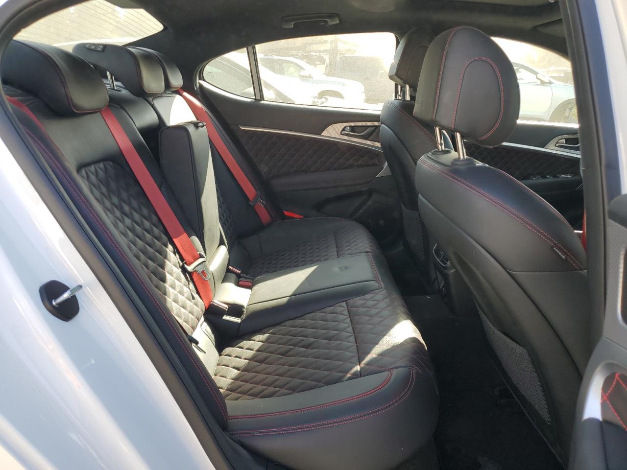 2023 Genesis G70 - Image 10