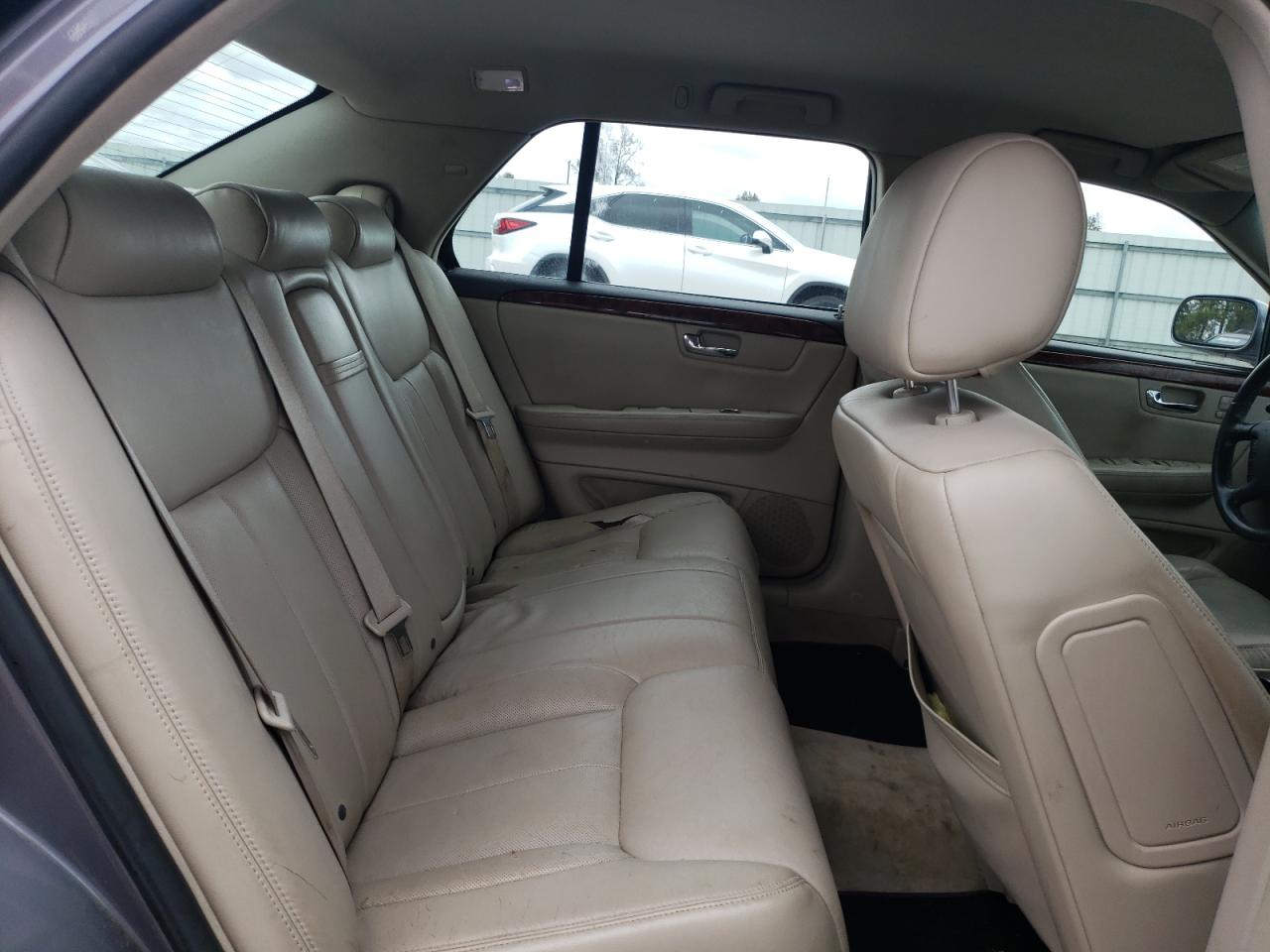 2007 Cadillac DTS - Image 10