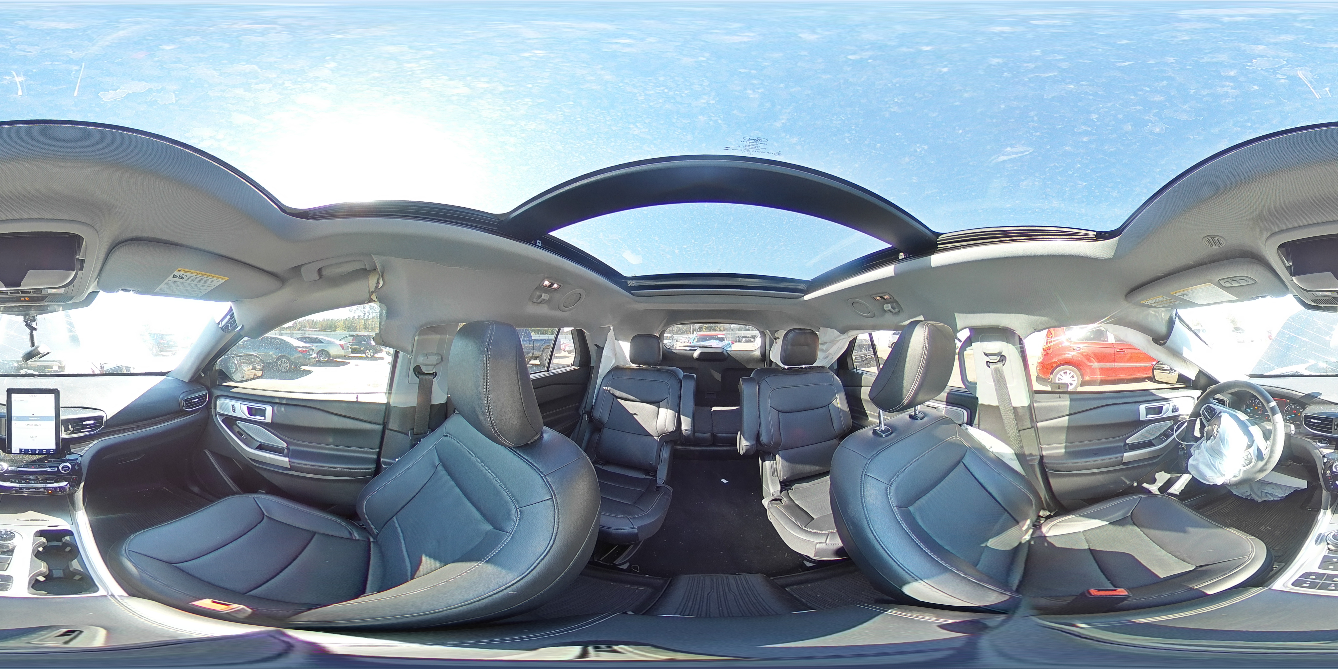 2023 Ford Explorer - Image 15