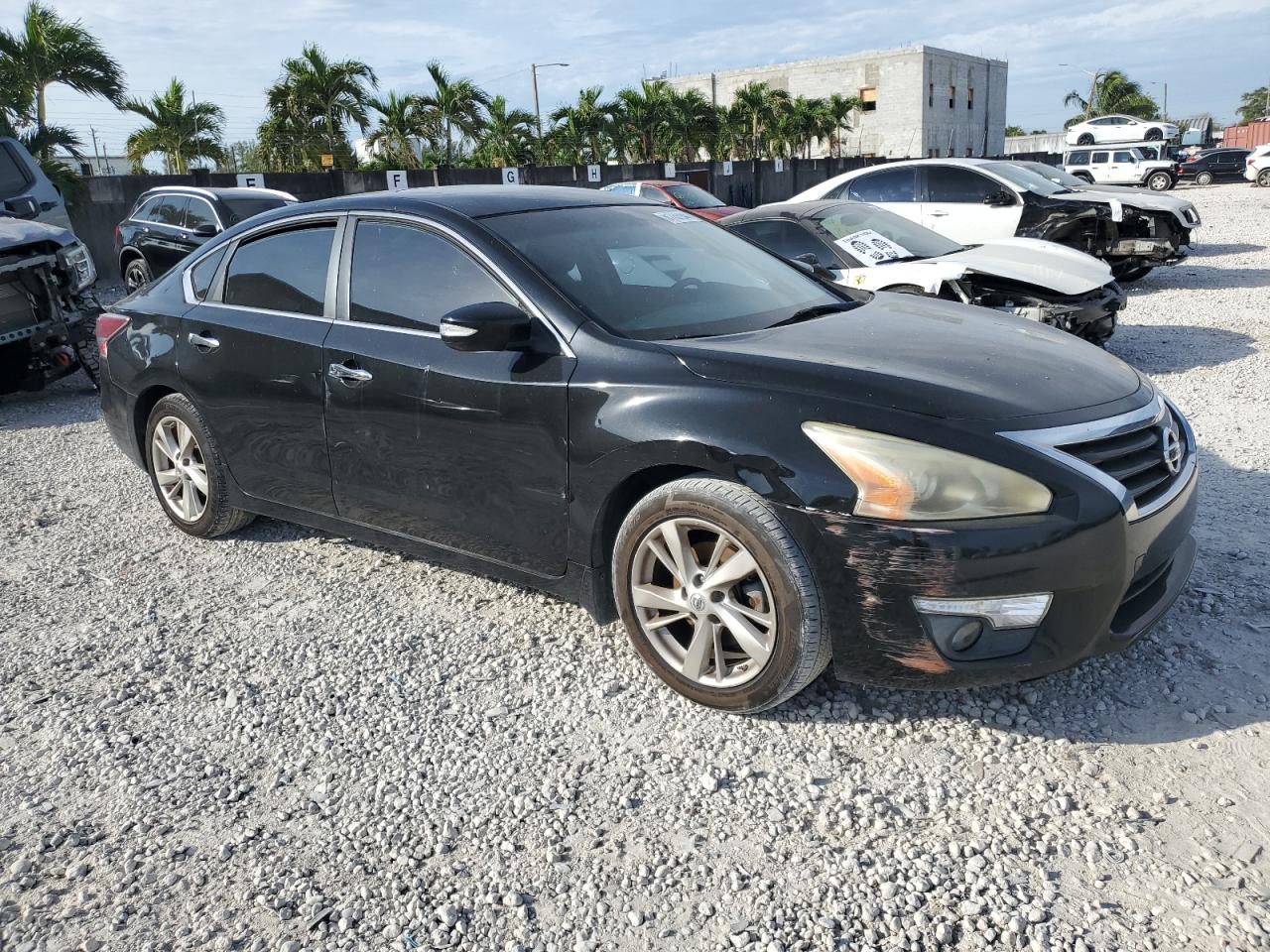 2014 Nissan Altima - Image 4