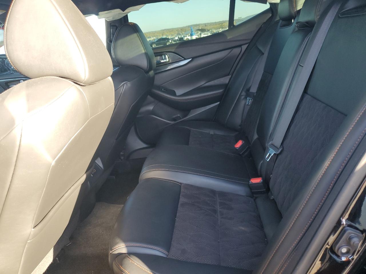 2019 Nissan Maxima - Image 10