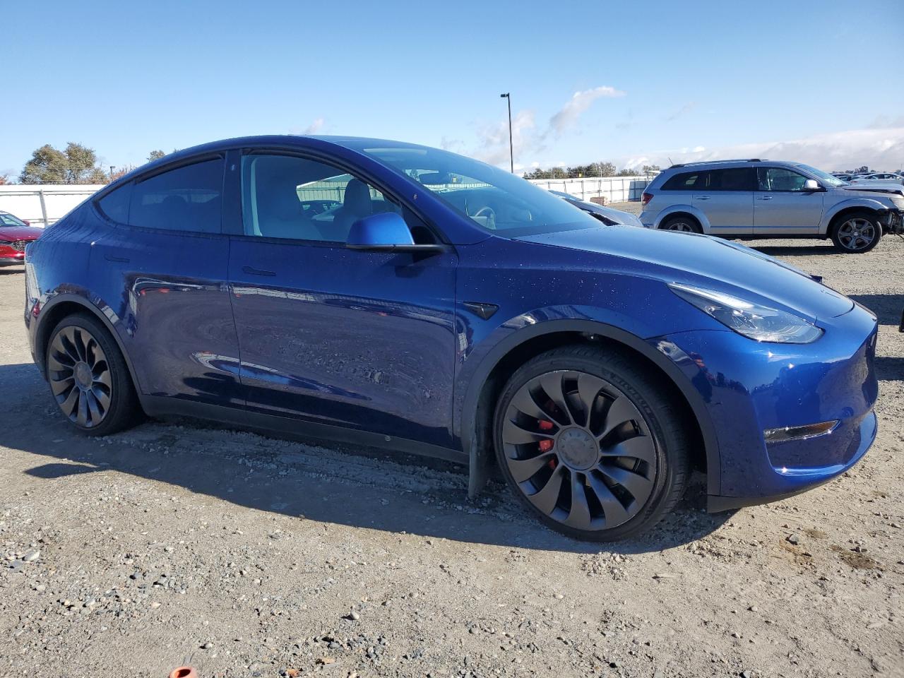 VIN 7SAYGDEF3NF484809 2022 TESLA MODEL Y no.4