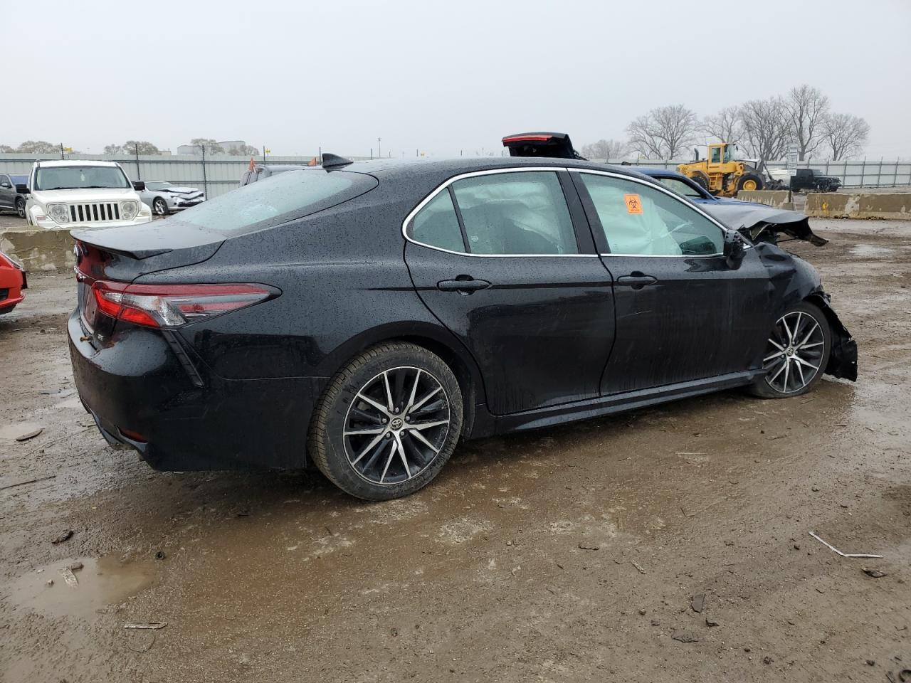 2021 Toyota Camry - Image 3