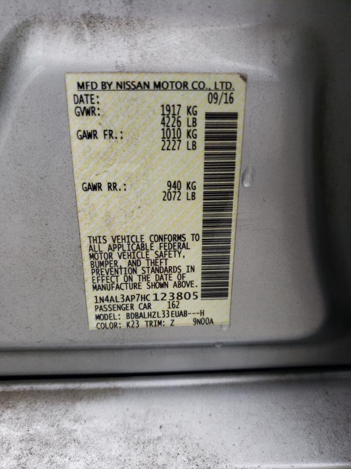 2017 Nissan Altima - Image 13