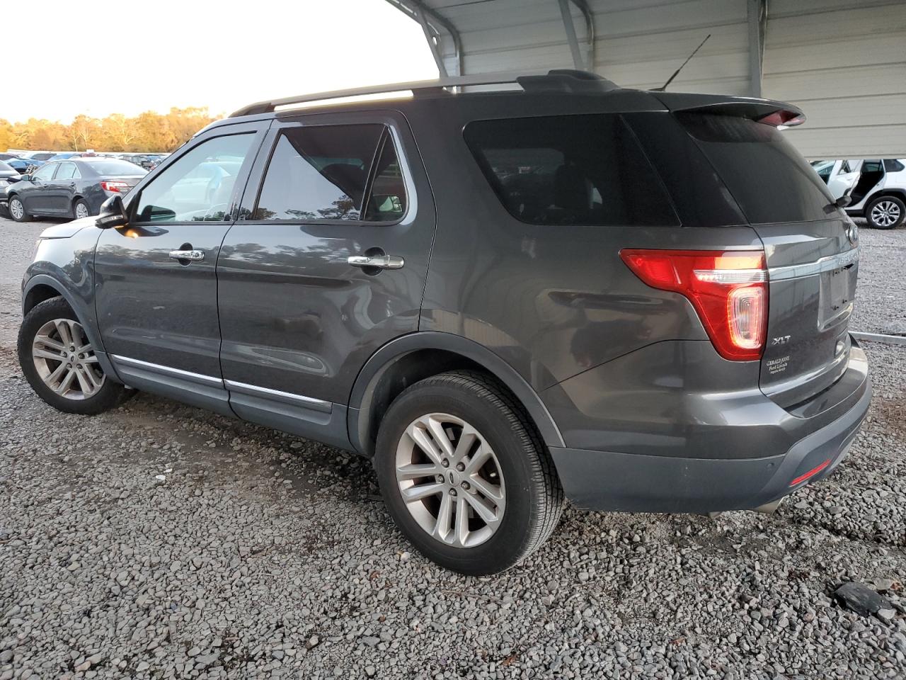 2015 Ford Explorer - Image 2