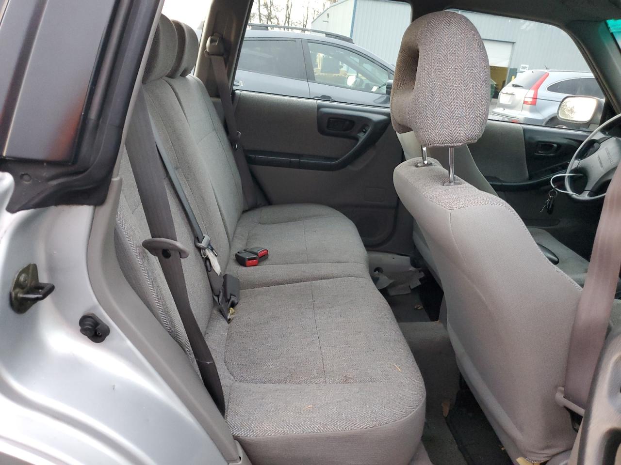 2002 Subaru Forester - Image 10