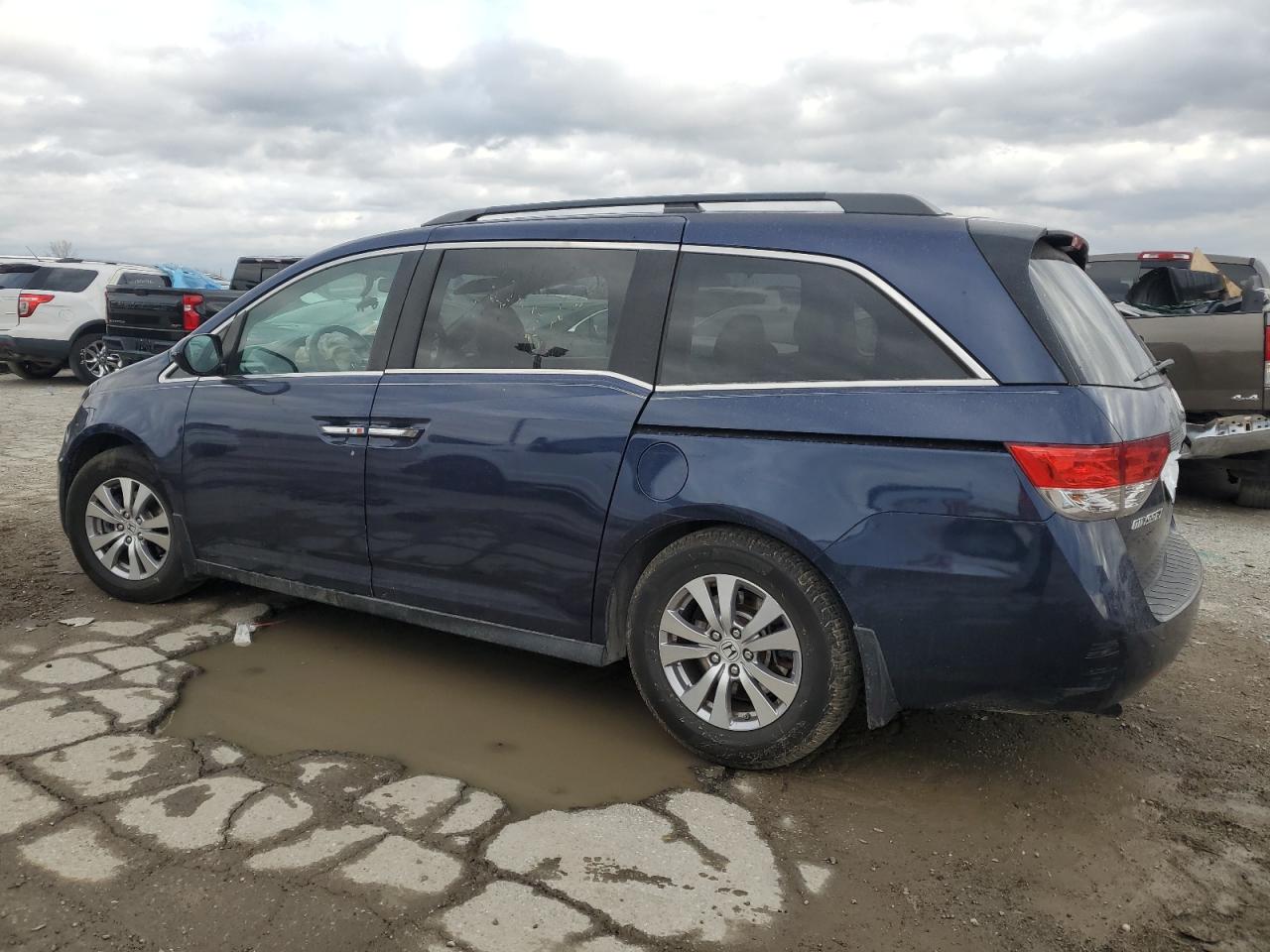 2014 Honda Odyssey - Image 2